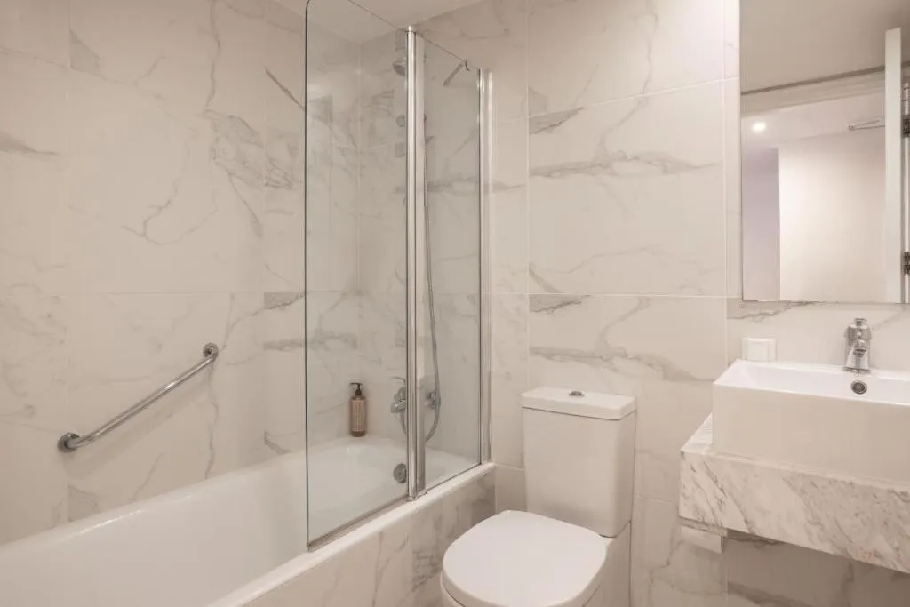 Bathroom in Atlantica Akteon