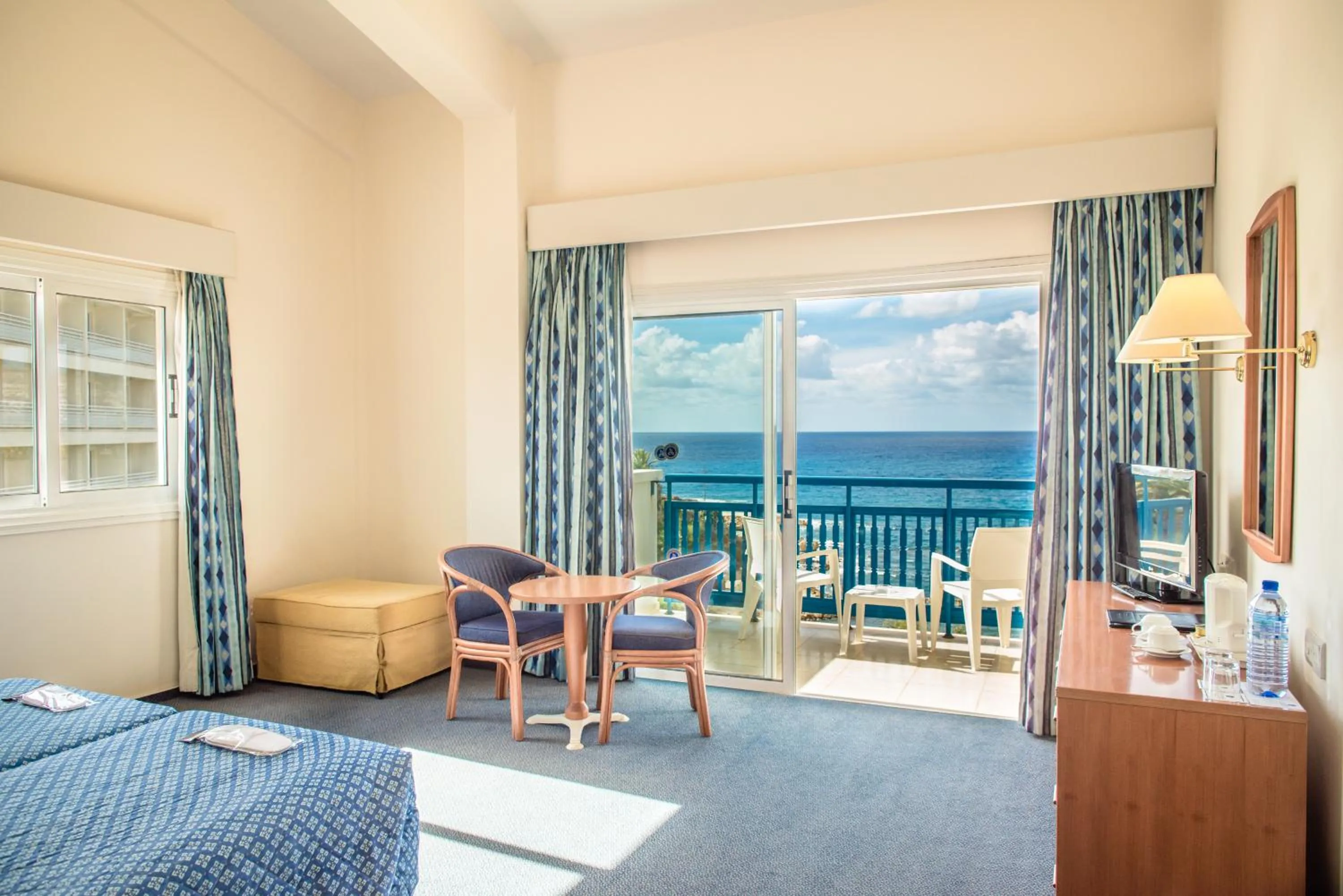 Photo of the whole room in Cynthiana Beach Hotel