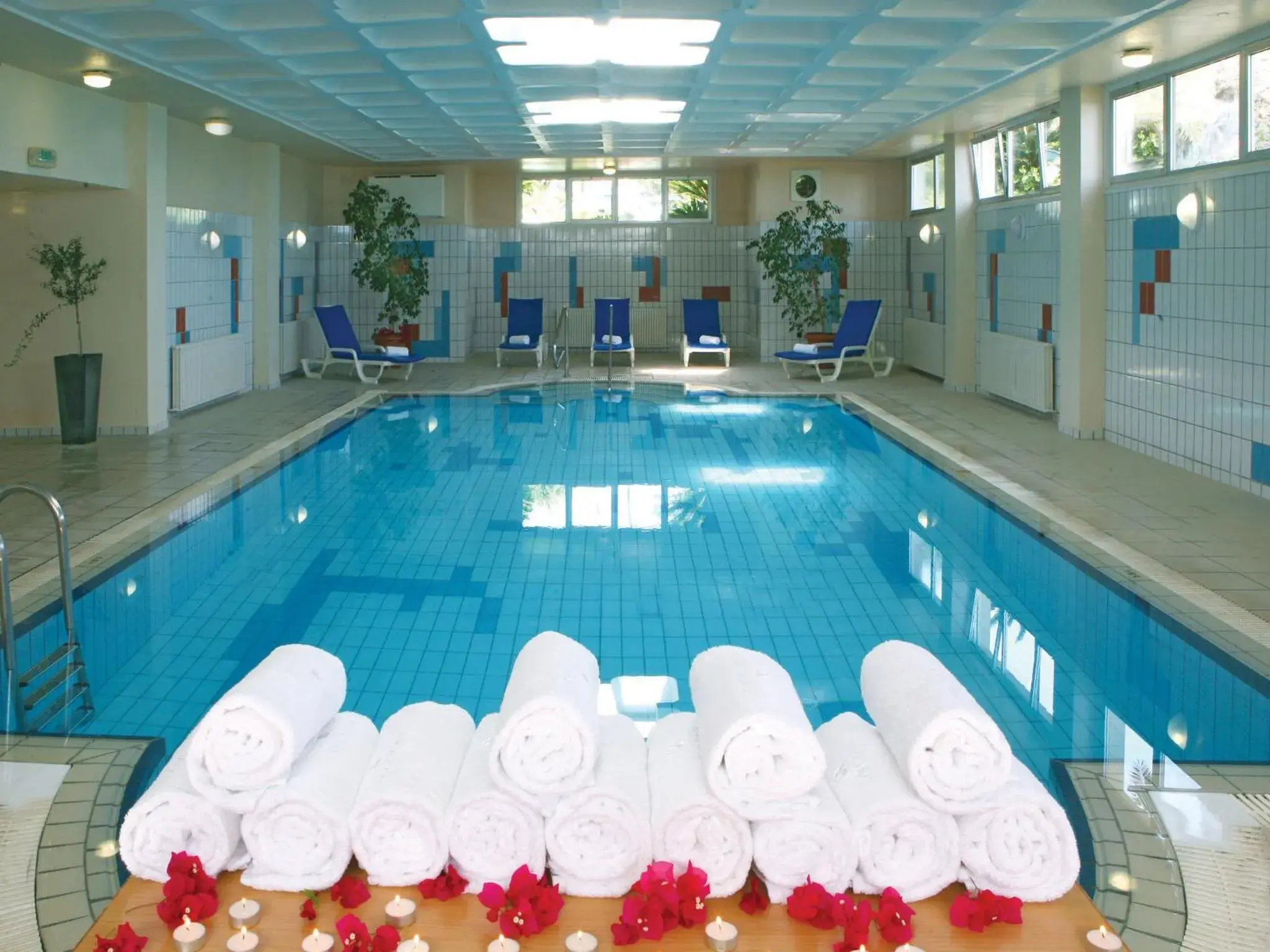 Swimming pool in Cynthiana Beach Hotel Swimming pool in Cynthiana Beach Hotel