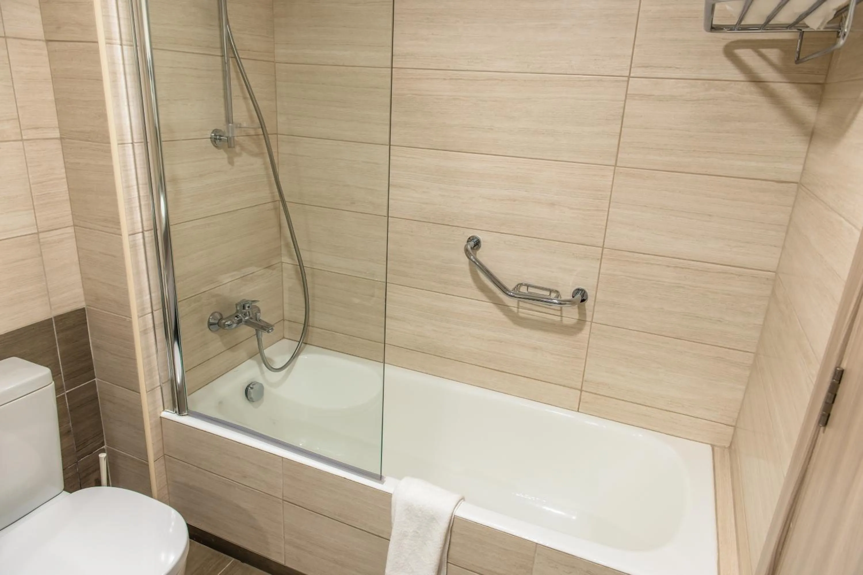 Bathroom in Cynthiana Beach Hotel