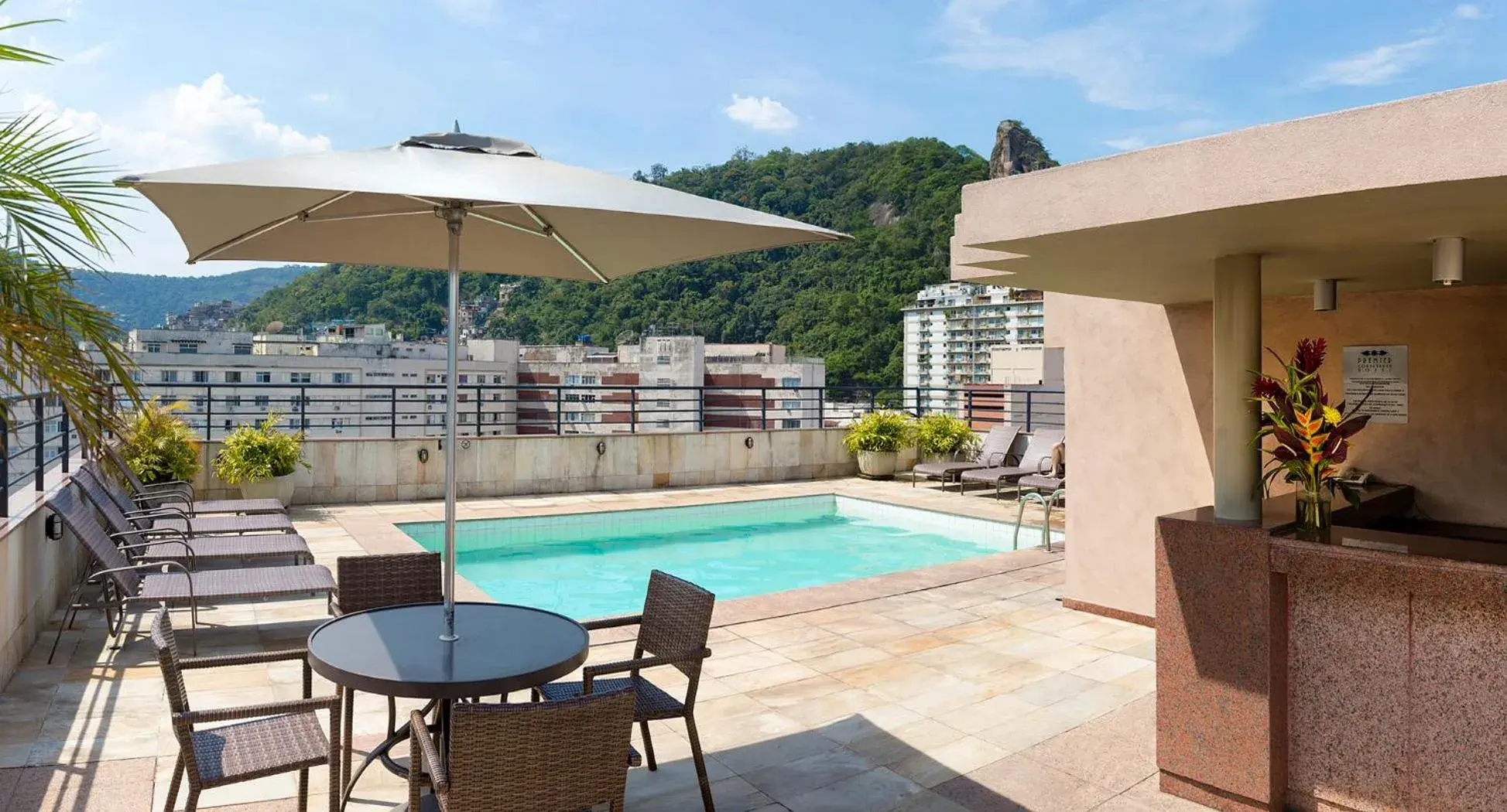 Property building in Premier Copacabana Hotel Property building in Premier Copacabana Hotel