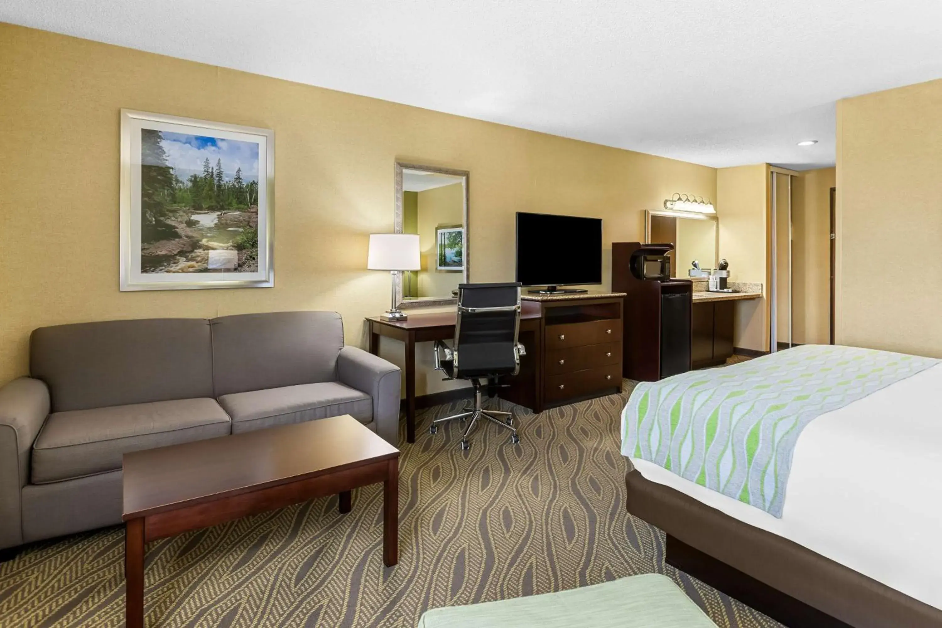 Bedroom, Bed in Best Western Gaylord Bedroom, Bed in Best Western Gaylord