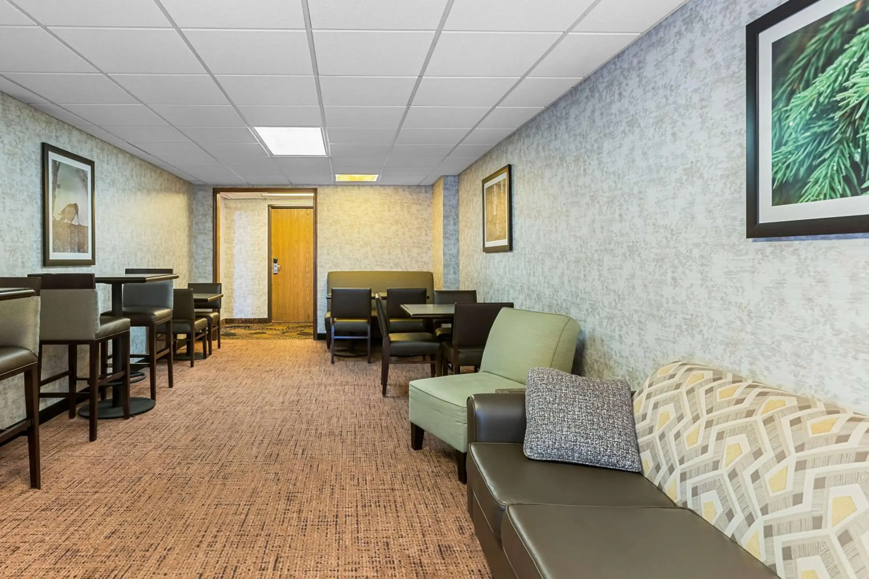 Lobby or reception in Best Western Gaylord Lobby or reception in Best Western Gaylord