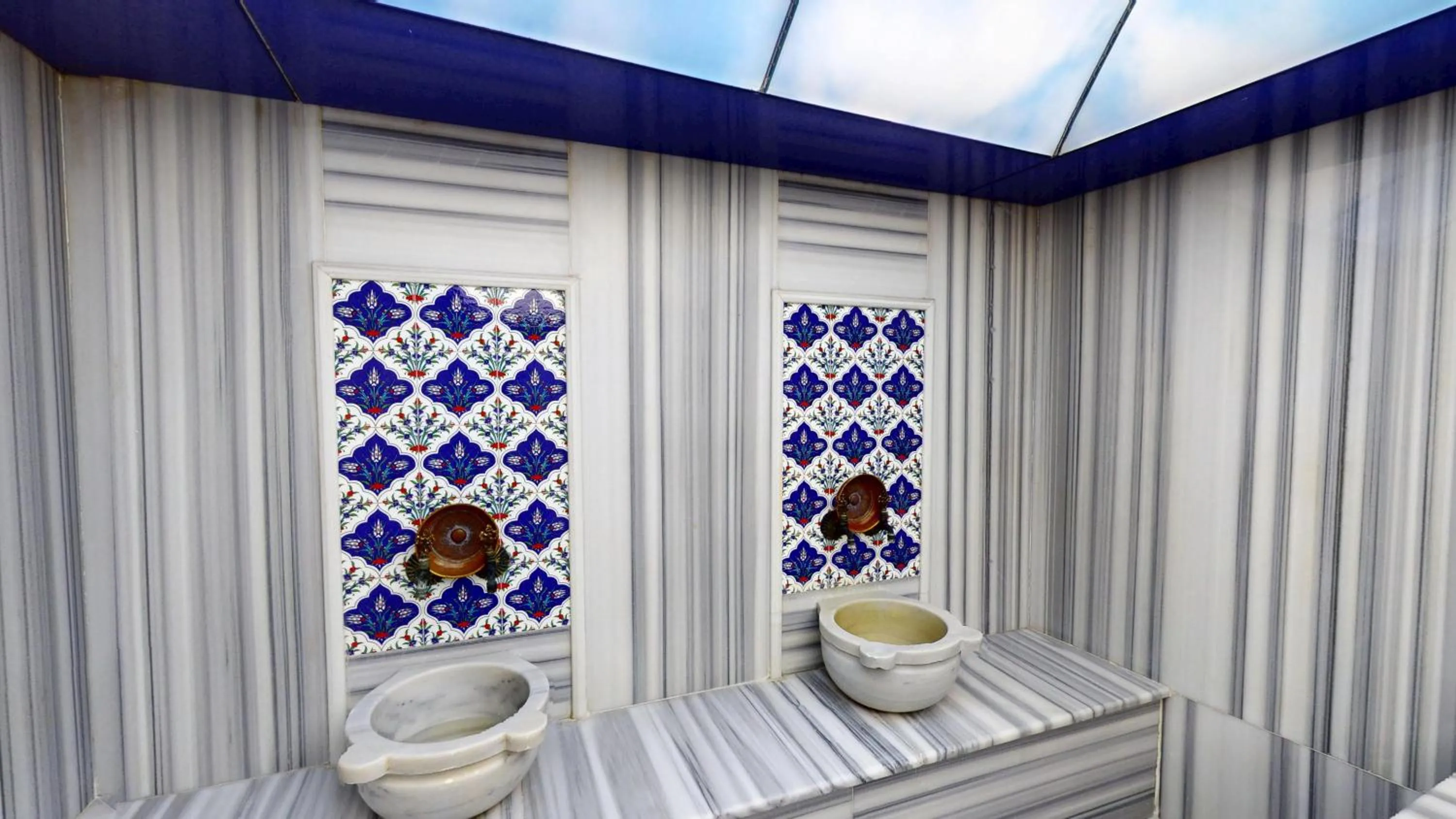 Public Bath in Istanbul River Hotel