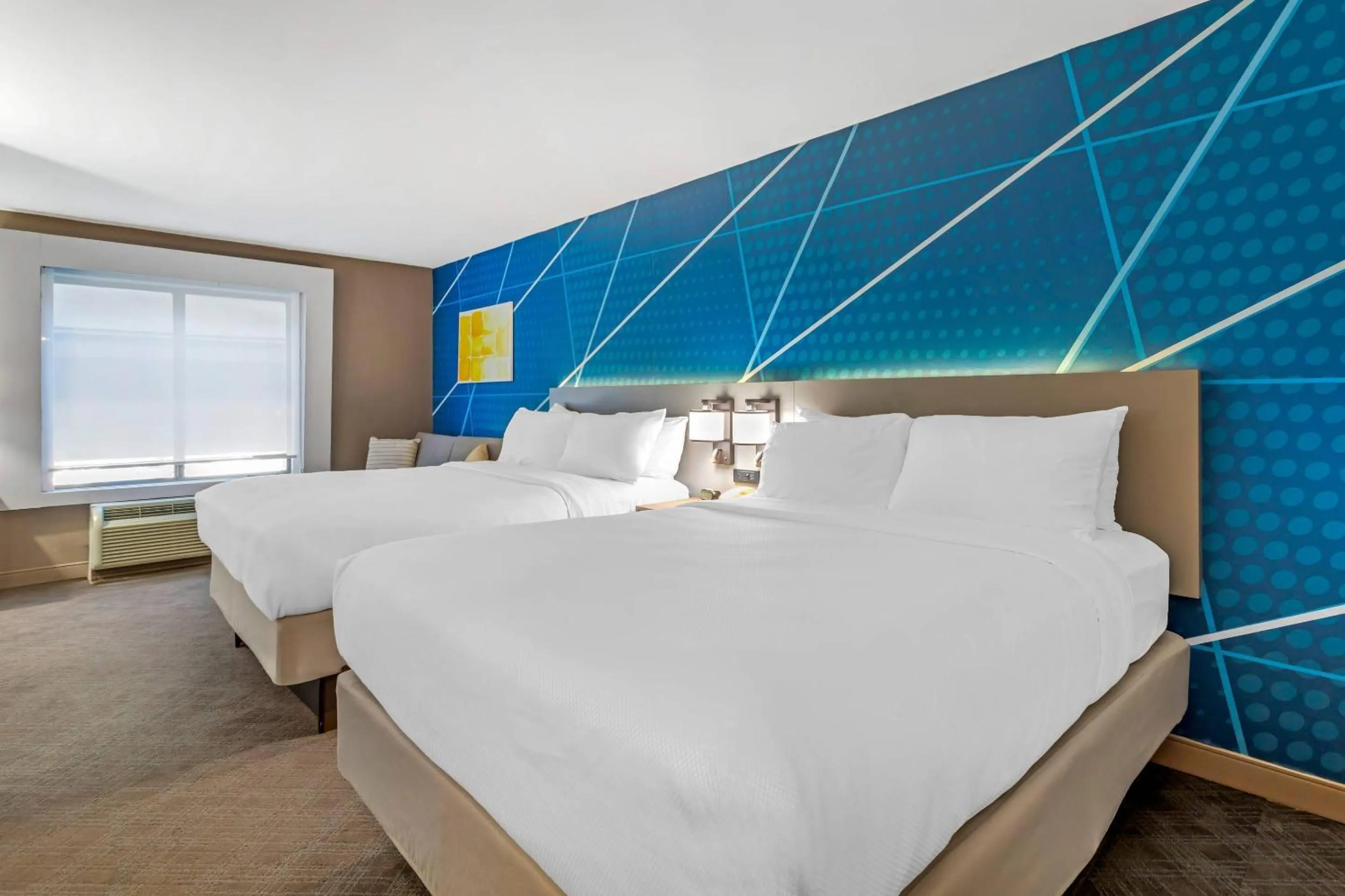 Bedroom, Bed in Comfort Inn Dayton South