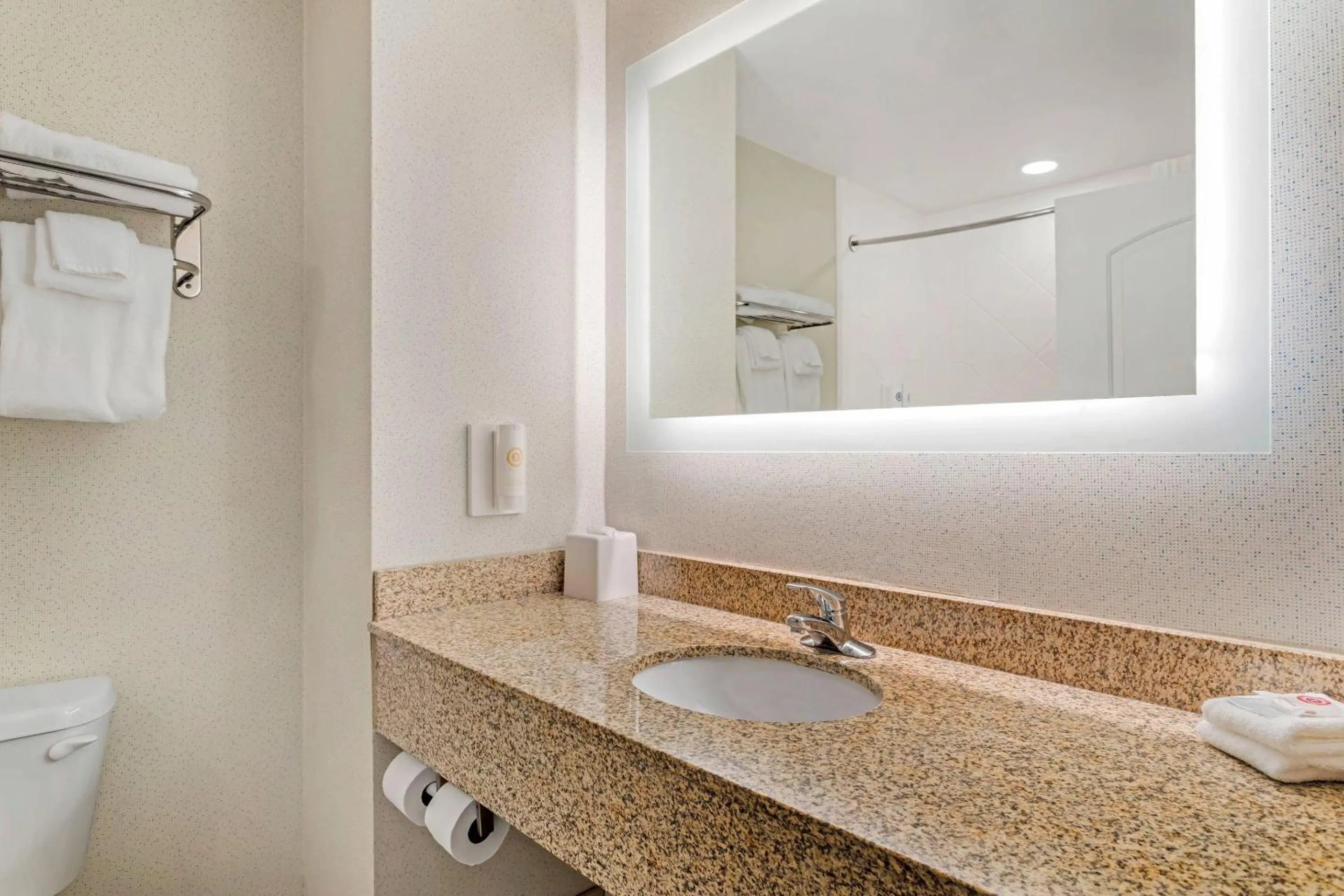 Bedroom in Comfort Inn Dayton South