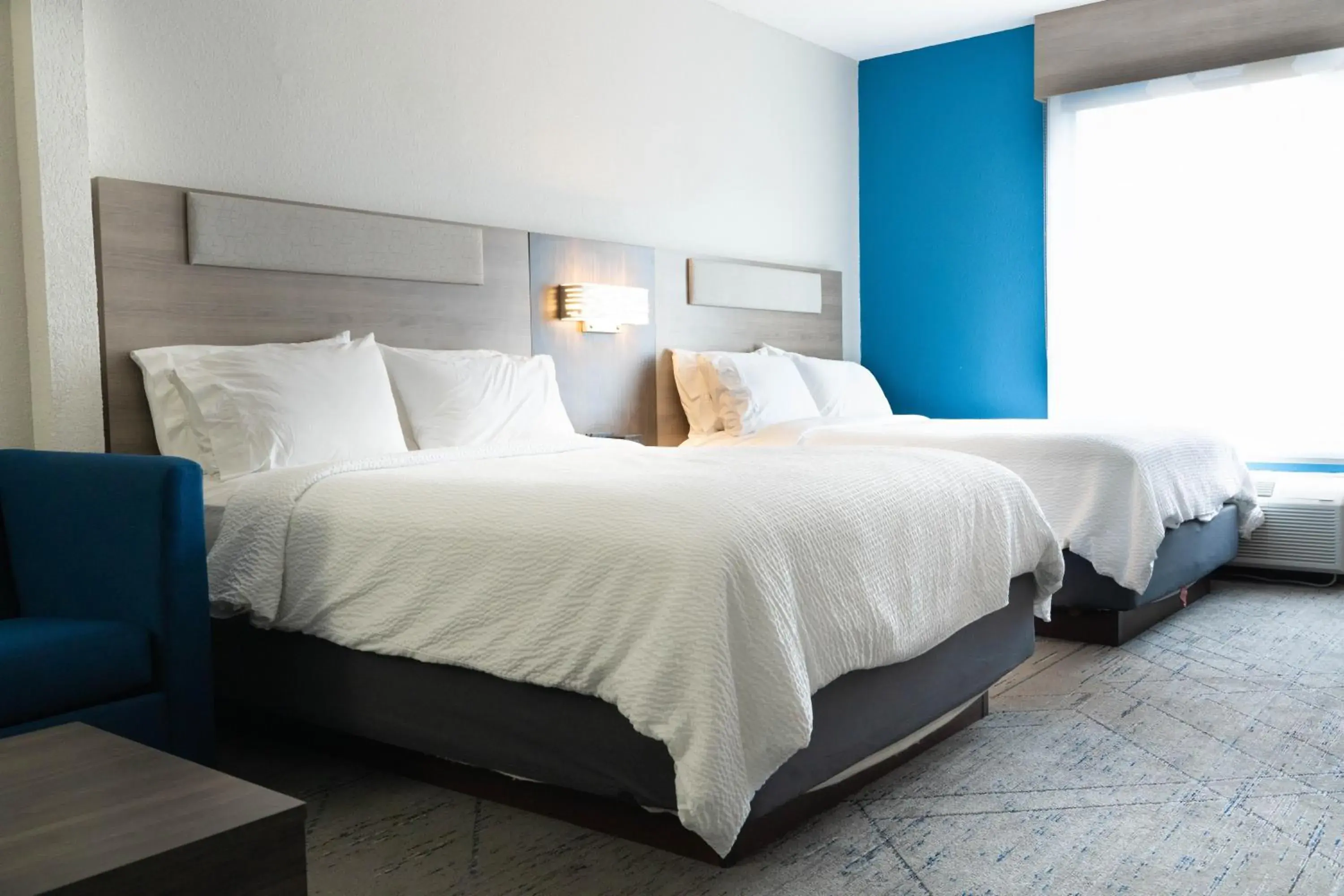 Bed in Holiday Inn Express Hotel & Suites Hiawassee by IHG Bed in Holiday Inn Express Hotel & Suites Hiawassee by IHG