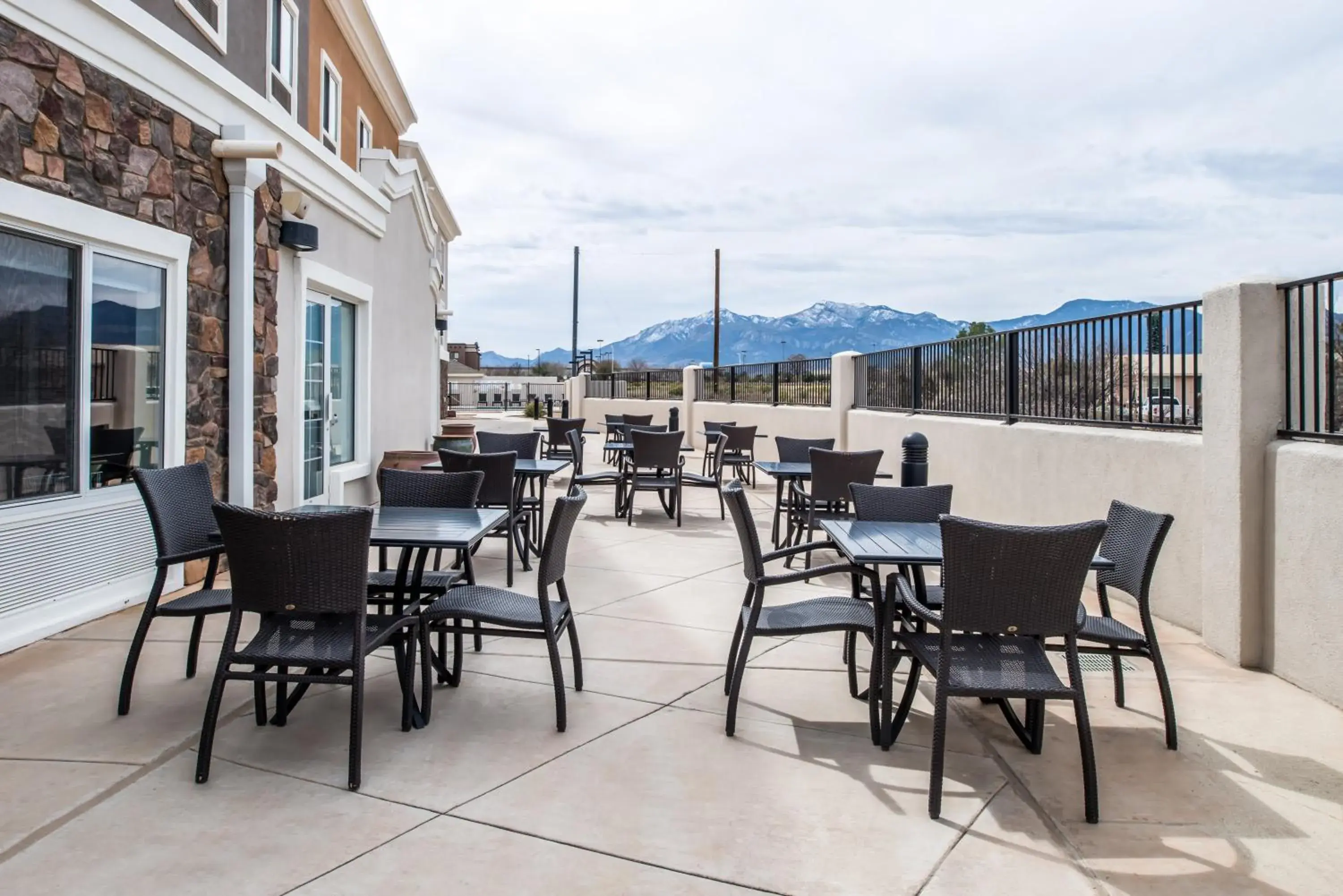 Property building in Holiday Inn Express Sierra Vista by IHG Property building in Holiday Inn Express Sierra Vista by IHG