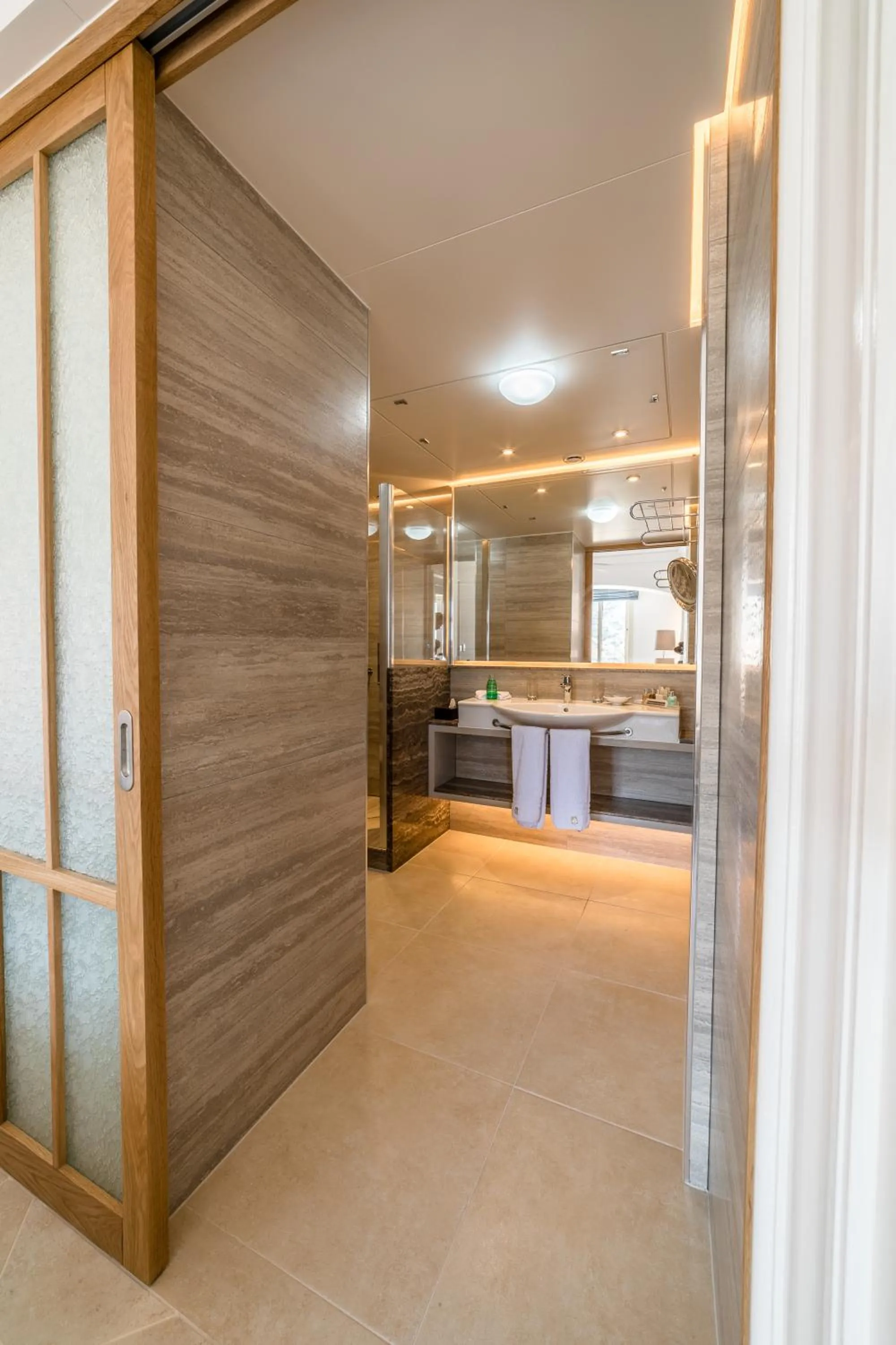 Bathroom in Columbia Beach Resort