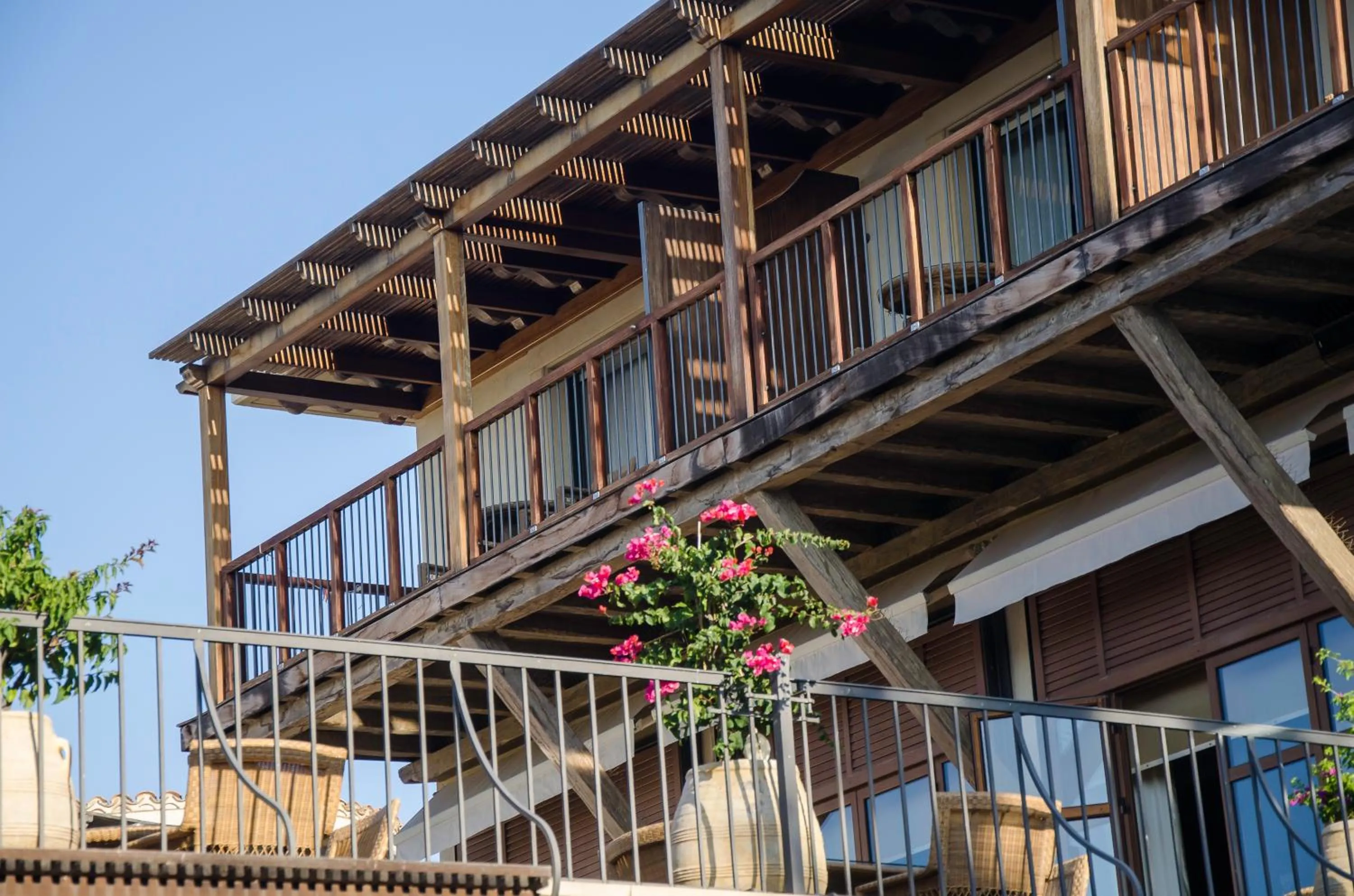 Property building in Columbia Beach Resort