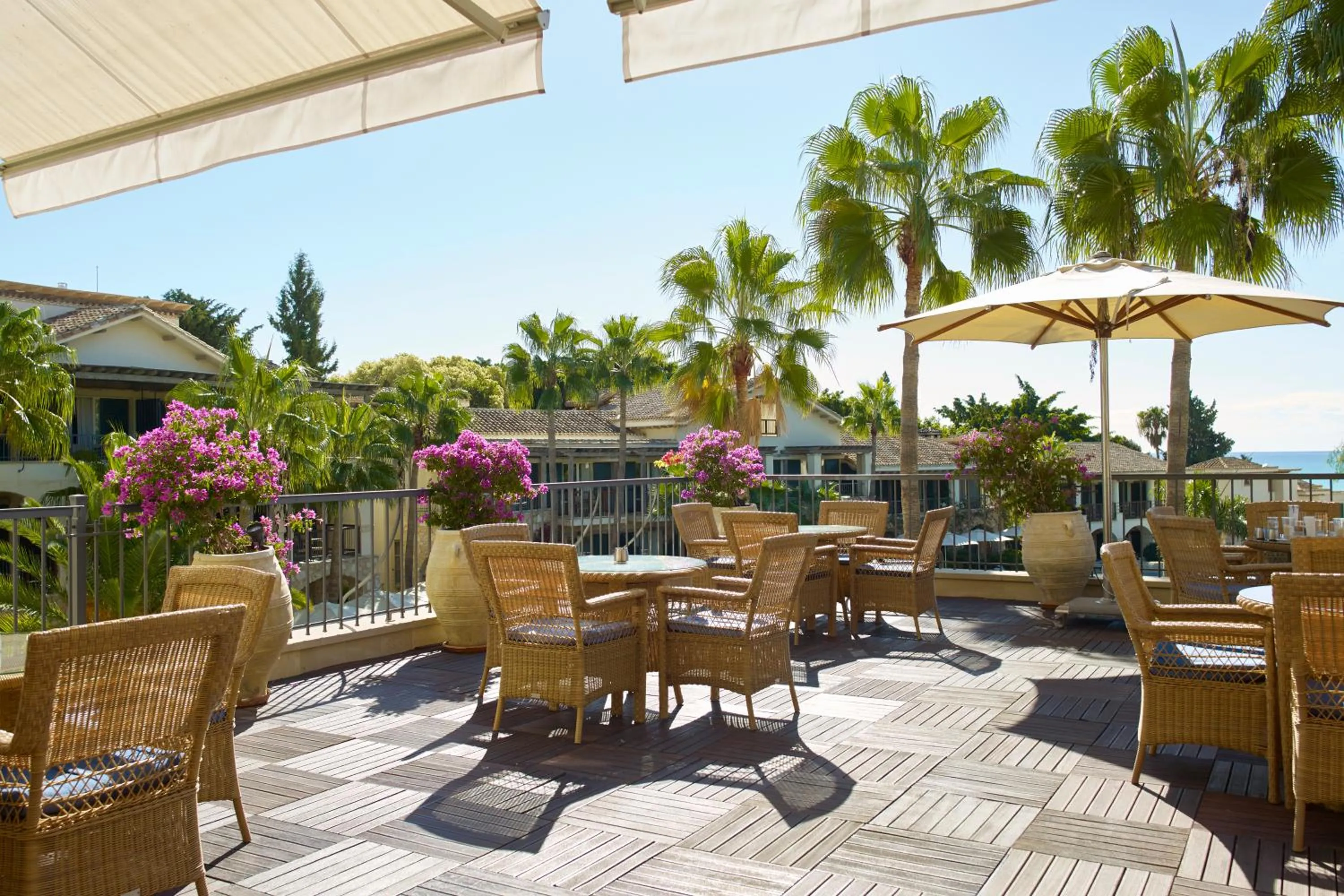 Patio in Columbia Beach Resort