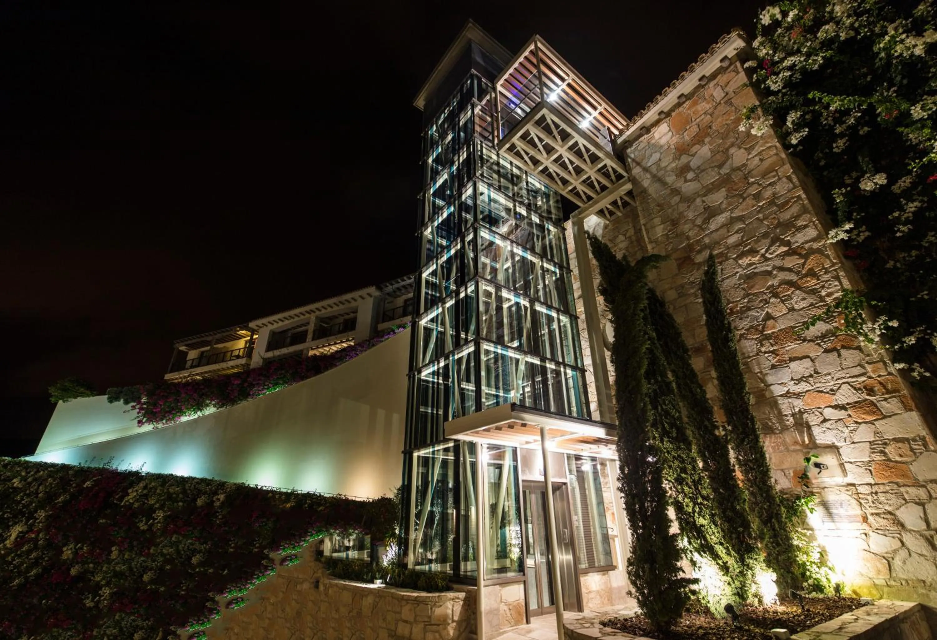 Property building in Columbia Beach Resort