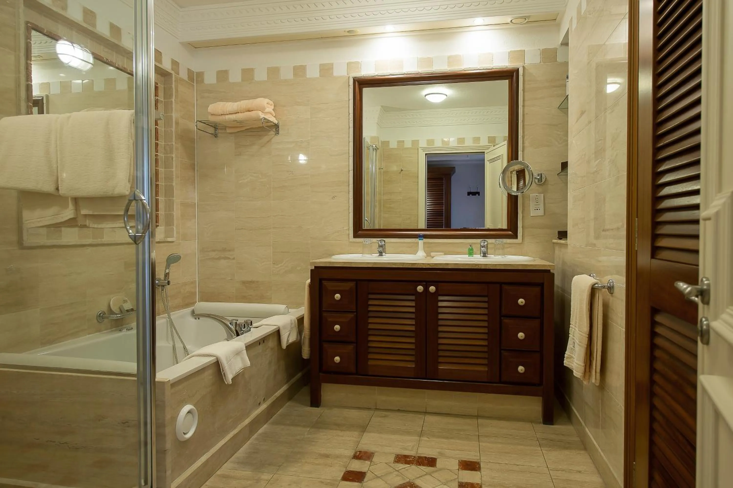 Bathroom in Columbia Beach Resort