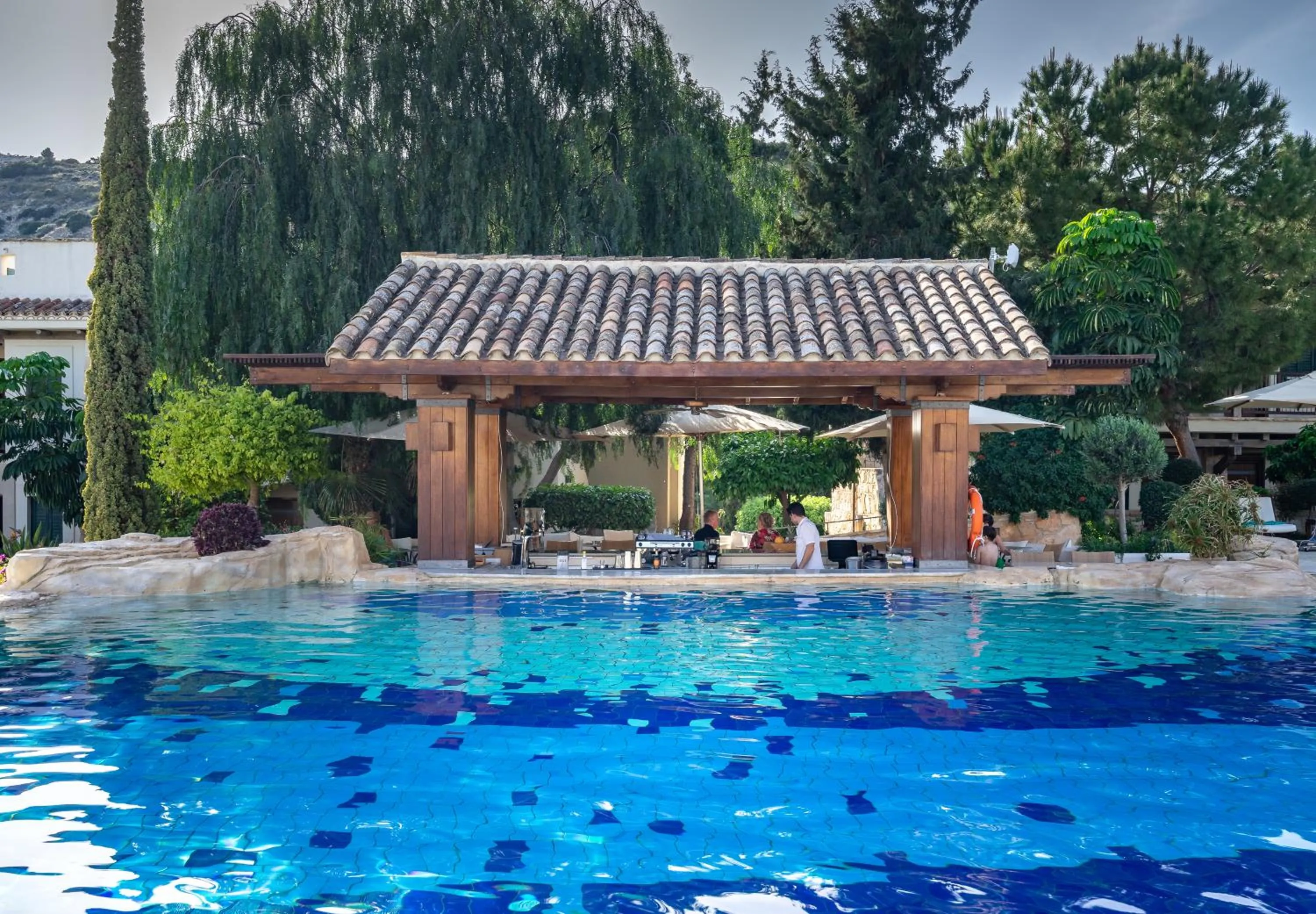 Swimming pool in Columbia Beach Resort