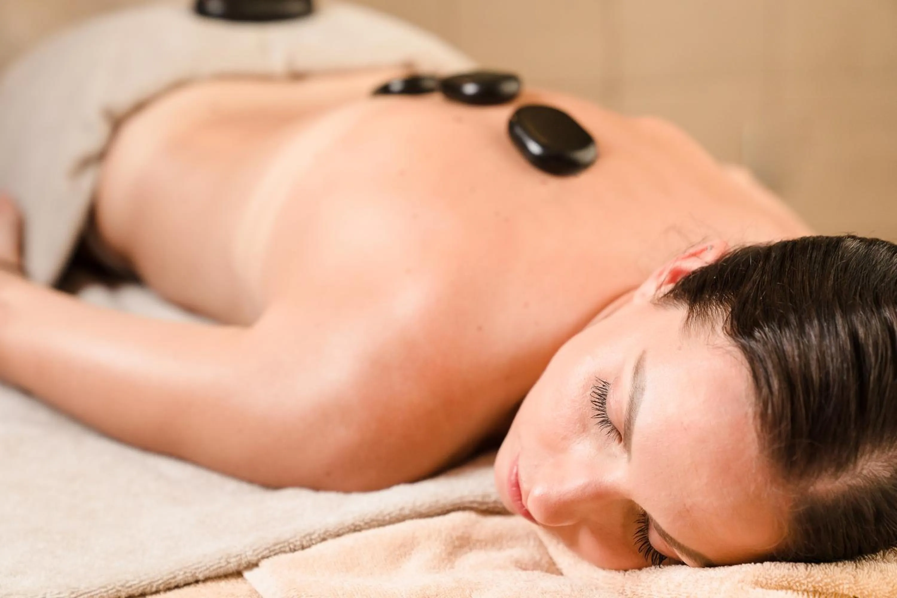 Massage in Columbia Beach Resort