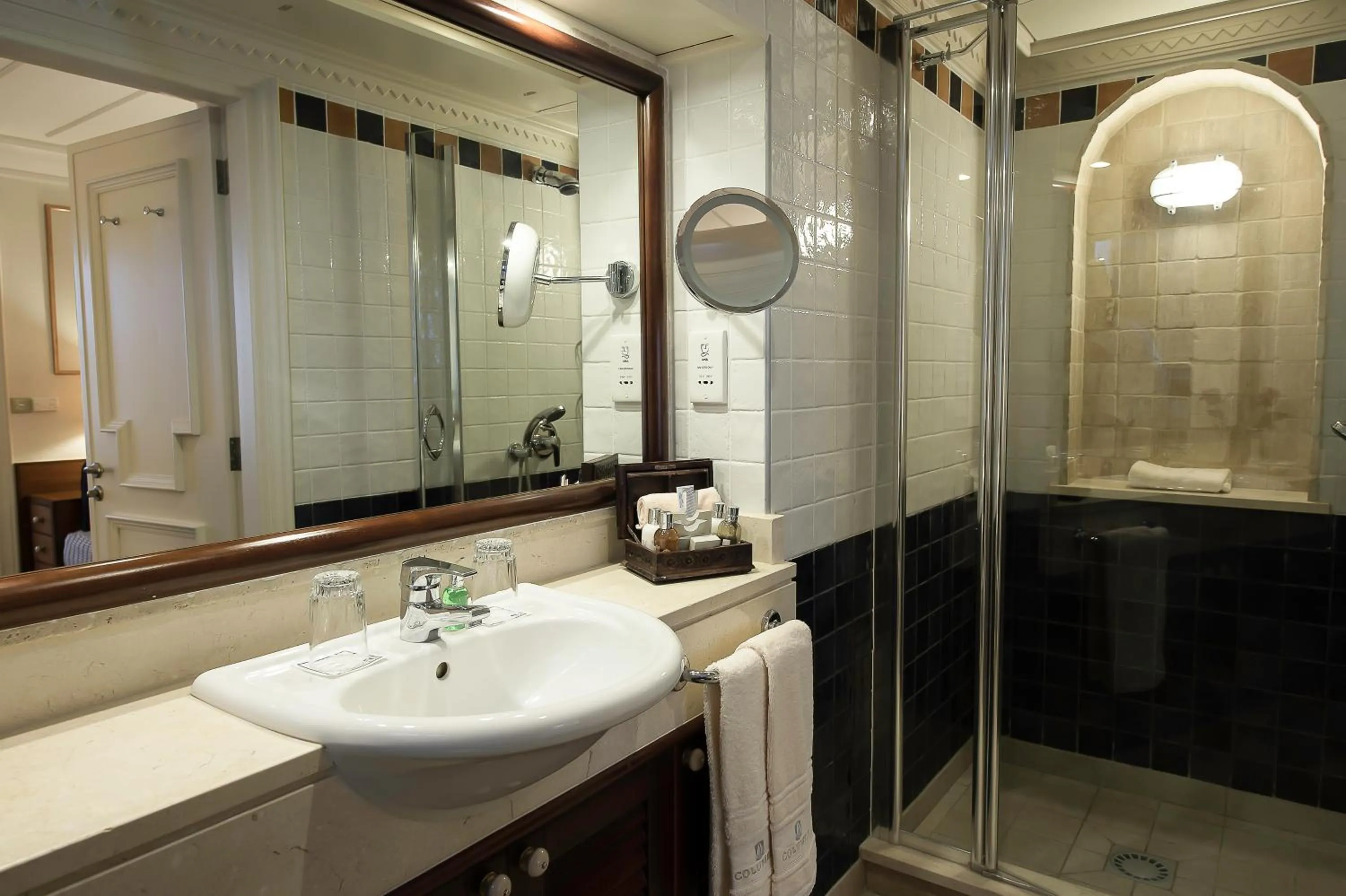 Shower in Columbia Beach Resort