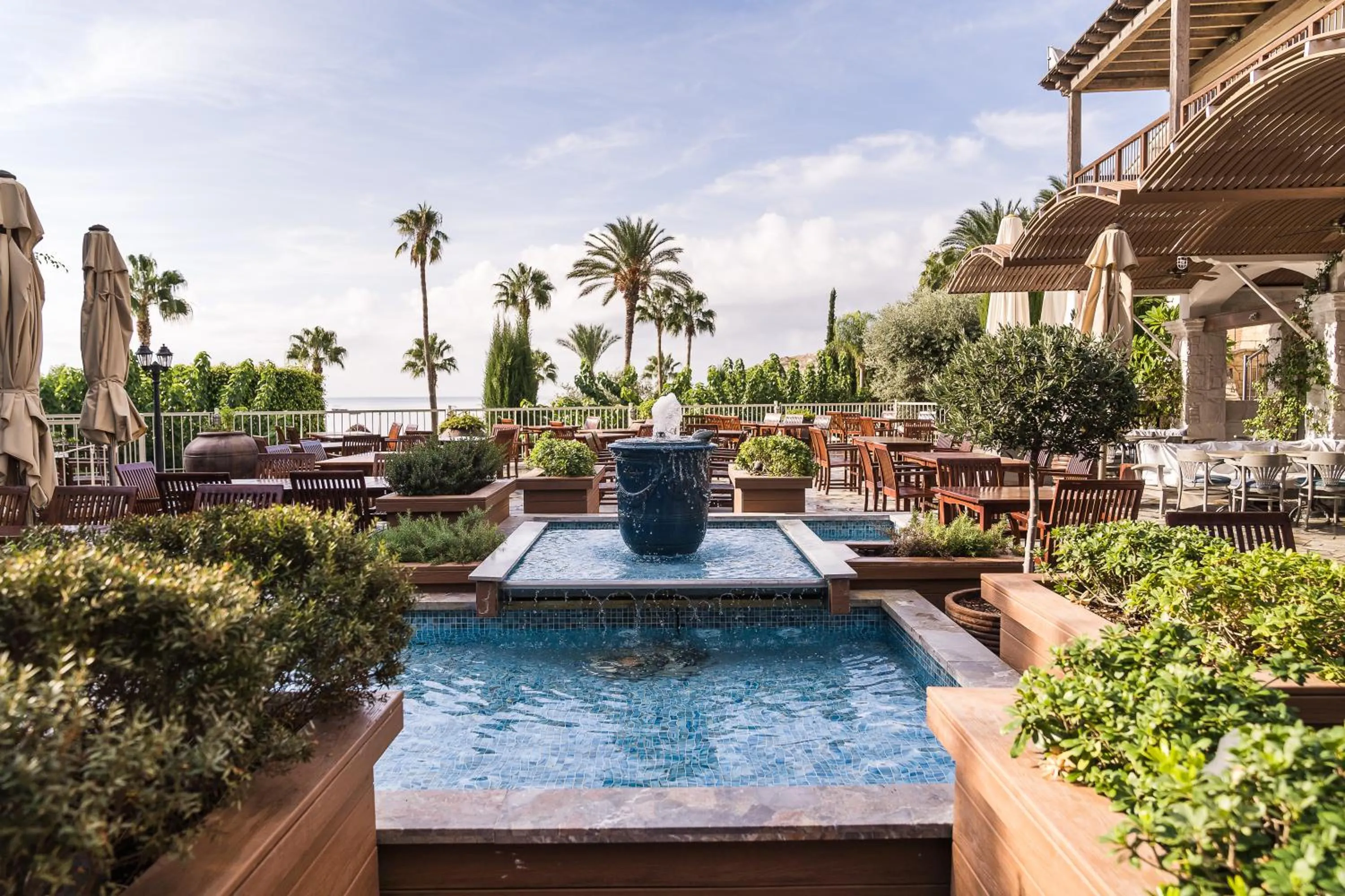 Property building in Columbia Beach Resort