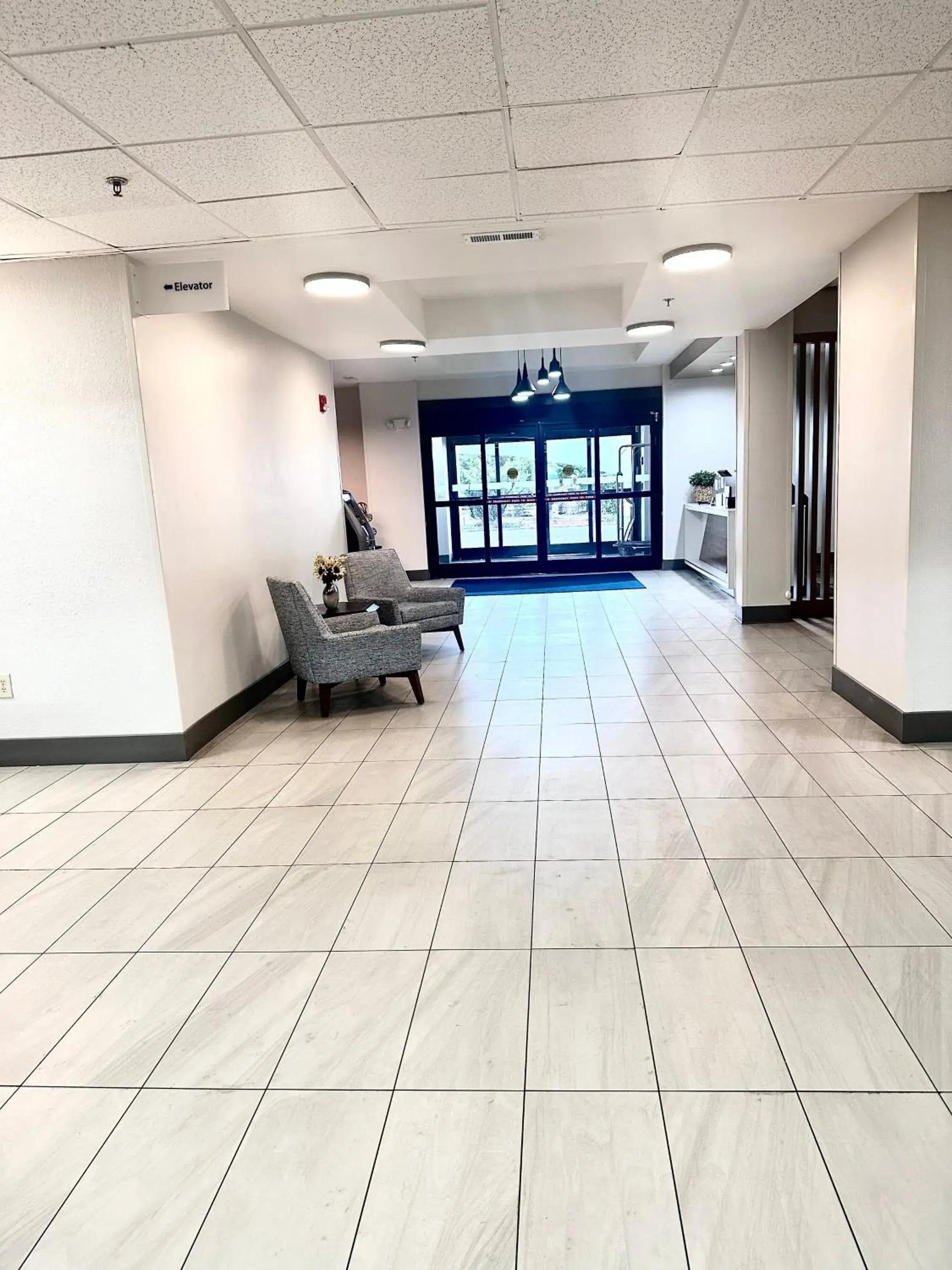 Lobby or reception in Holiday Inn Express Hotel & Suites Hinesville by IHG Lobby or reception in Holiday Inn Express Hotel & Suites Hinesville by IHG