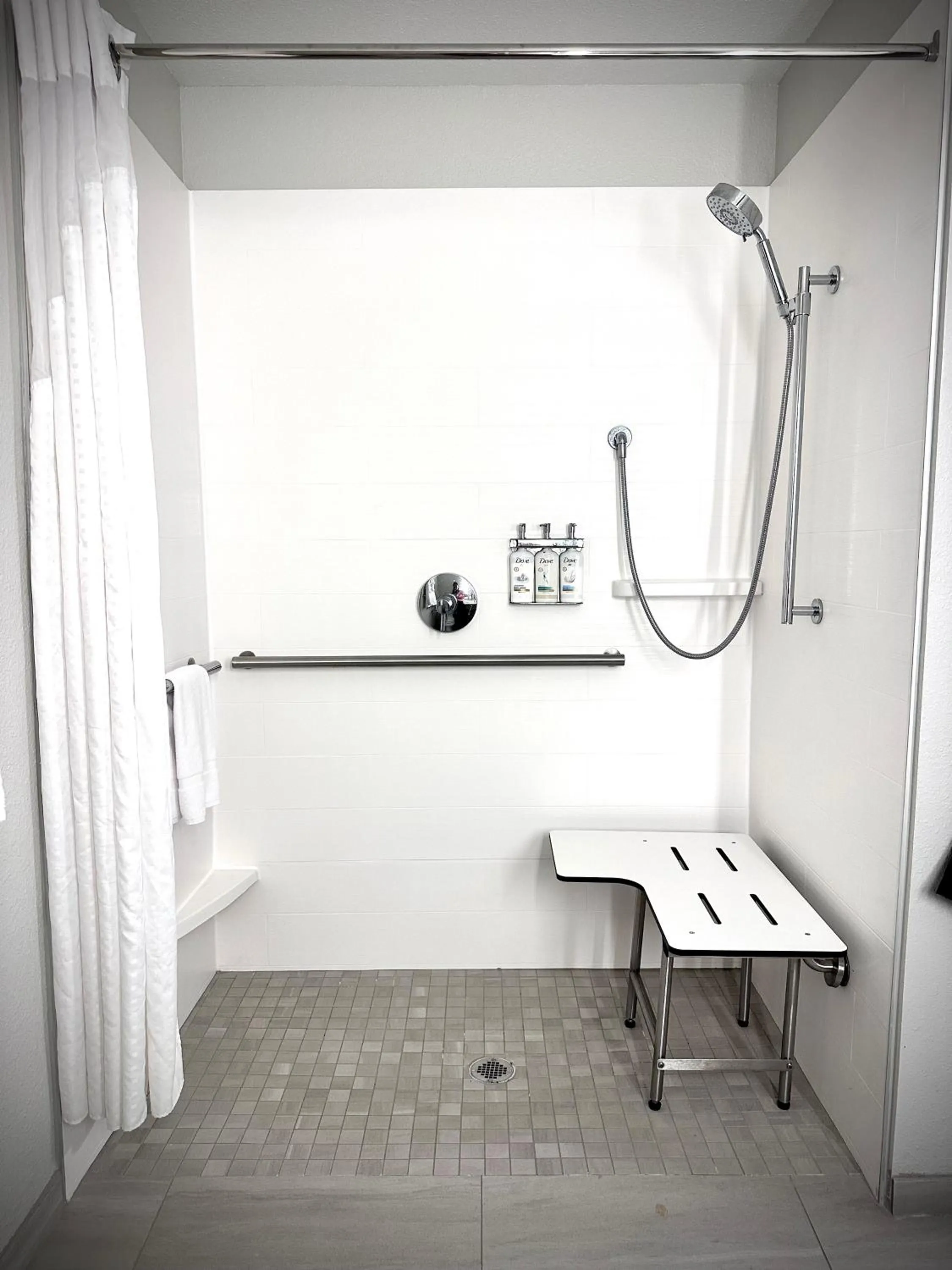 Shower in Holiday Inn Express Hotel & Suites Hinesville by IHG