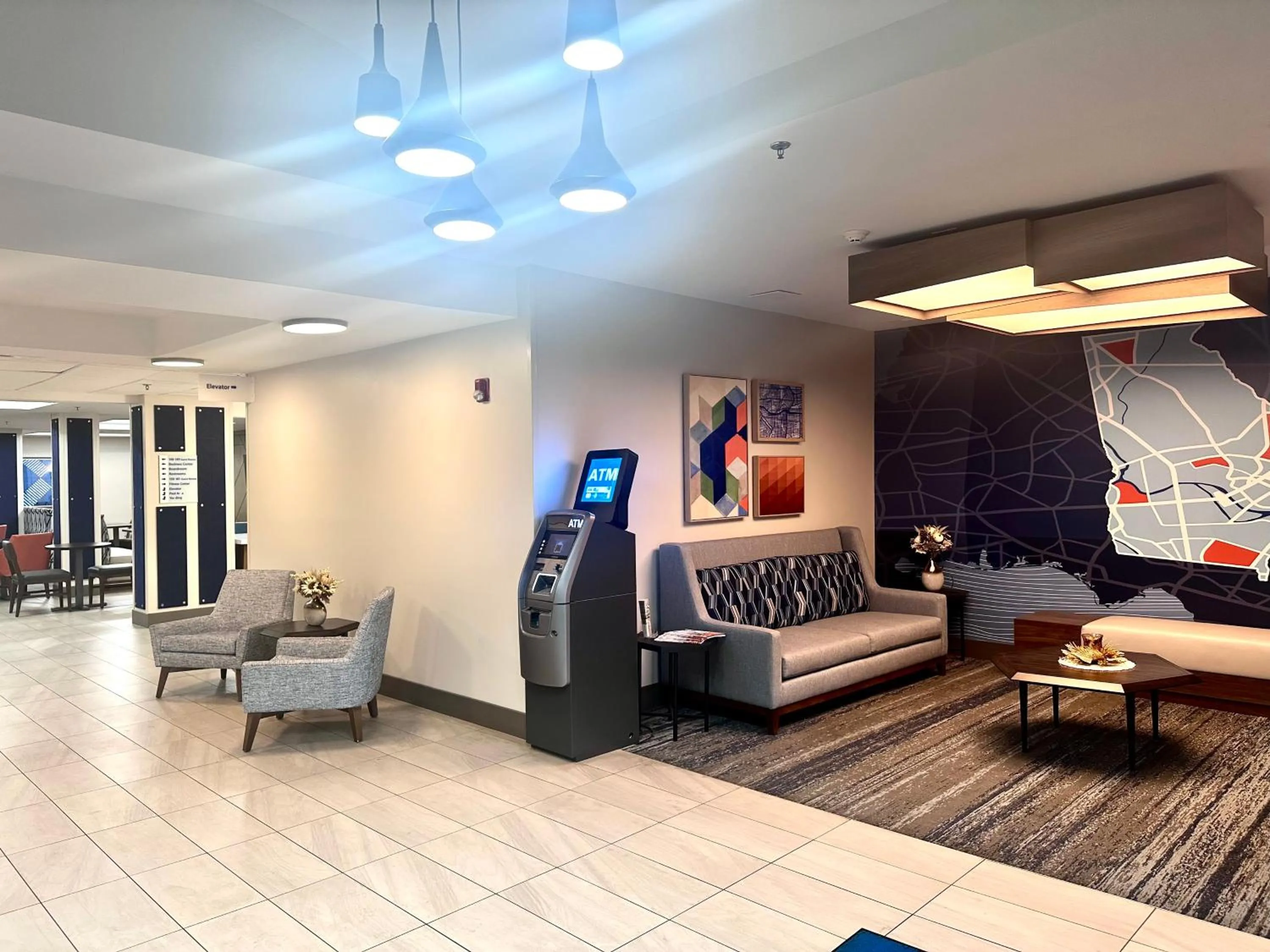 Lobby or reception in Holiday Inn Express Hotel & Suites Hinesville by IHG