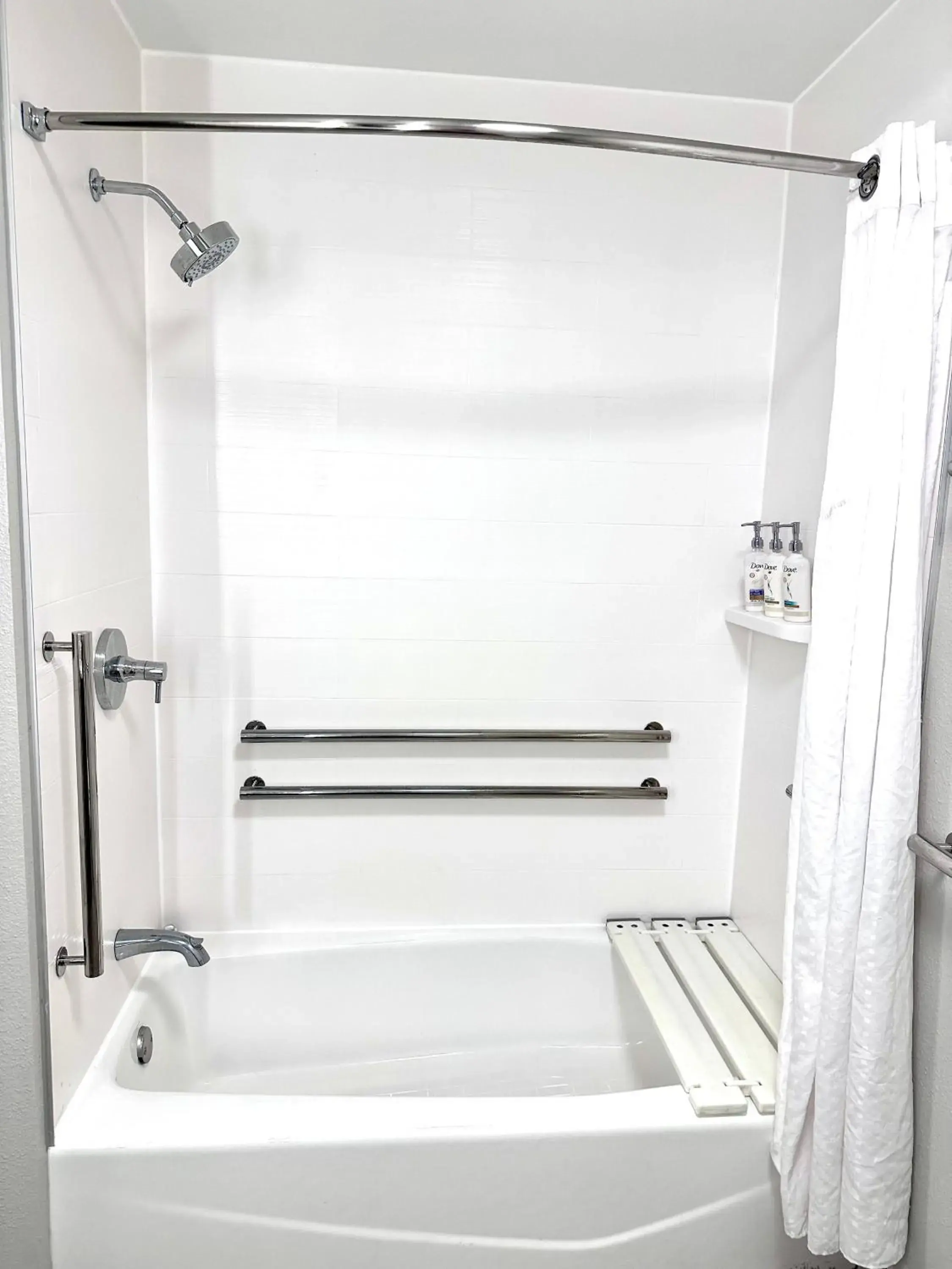 Bathroom in Holiday Inn Express Hotel & Suites Hinesville by IHG Bathroom in Holiday Inn Express Hotel & Suites Hinesville by IHG