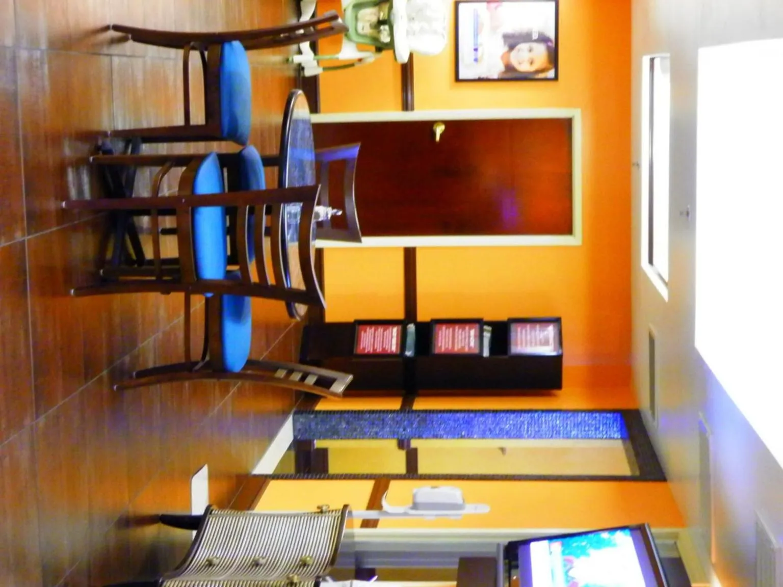 Restaurant/places to eat in Holiday Inn Express Hotel & Suites Hinesville by IHG