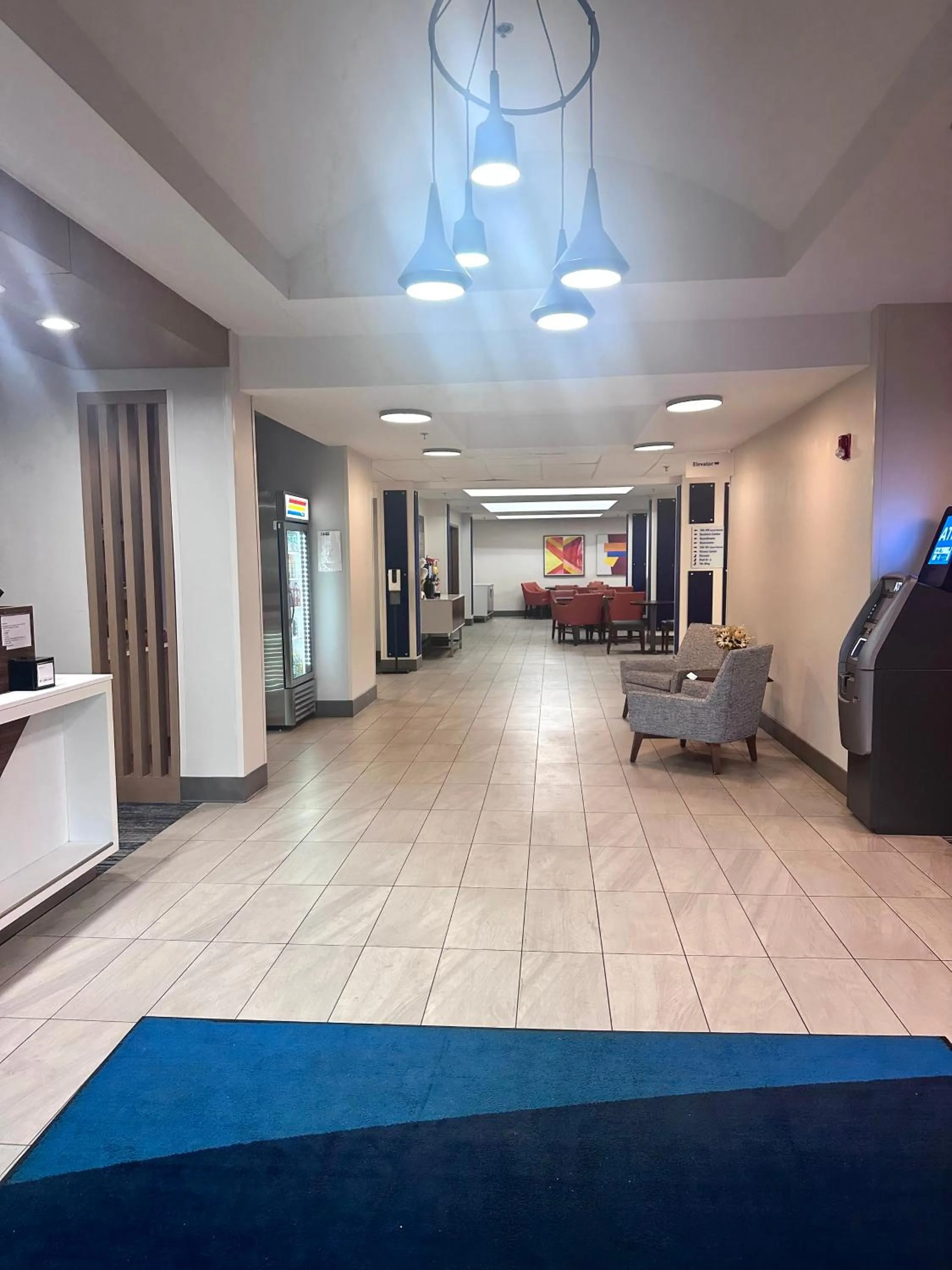 Lobby or reception in Holiday Inn Express Hotel & Suites Hinesville by IHG
