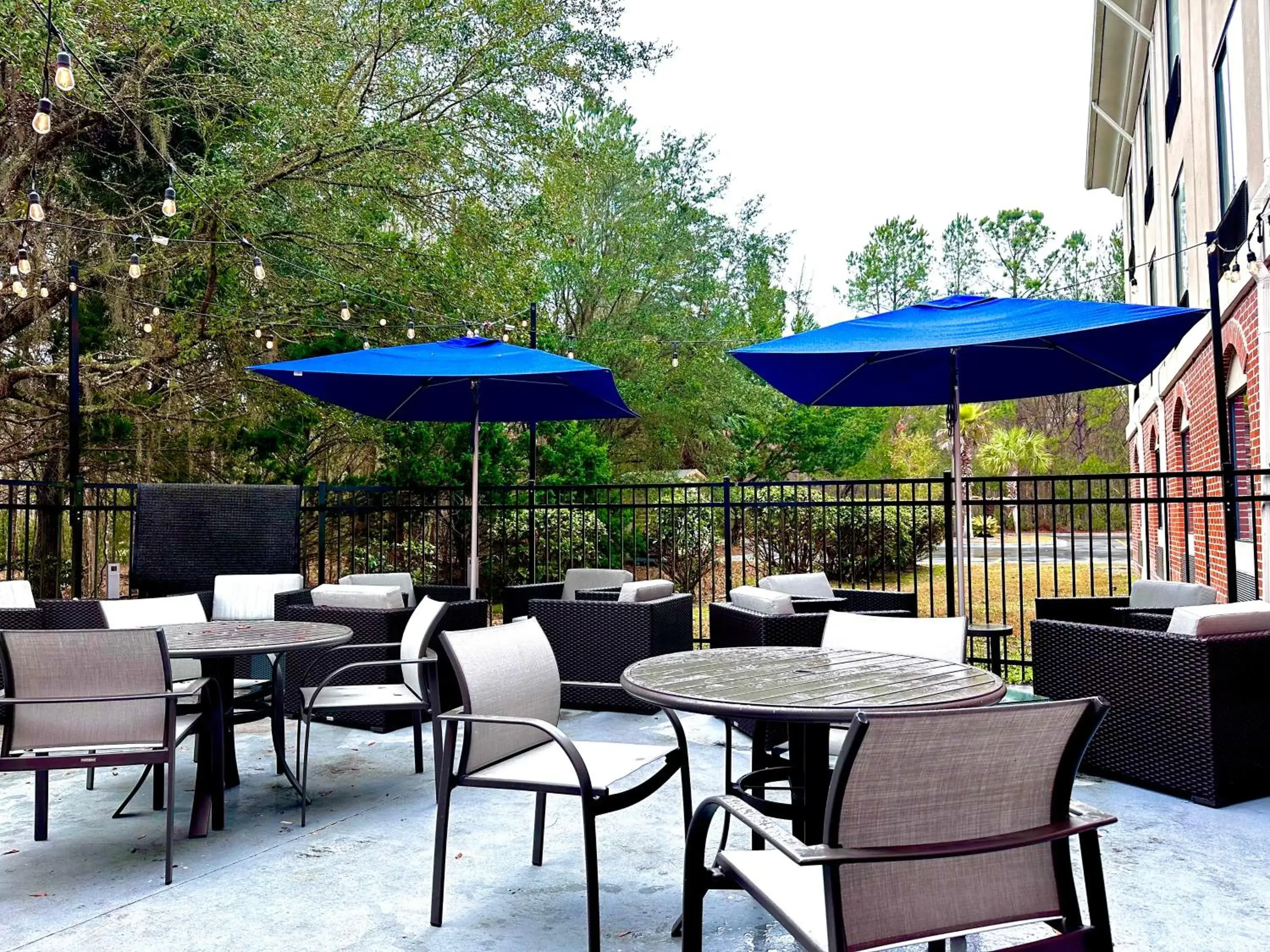 Property building in Holiday Inn Express Hotel & Suites Hinesville by IHG Property building in Holiday Inn Express Hotel & Suites Hinesville by IHG