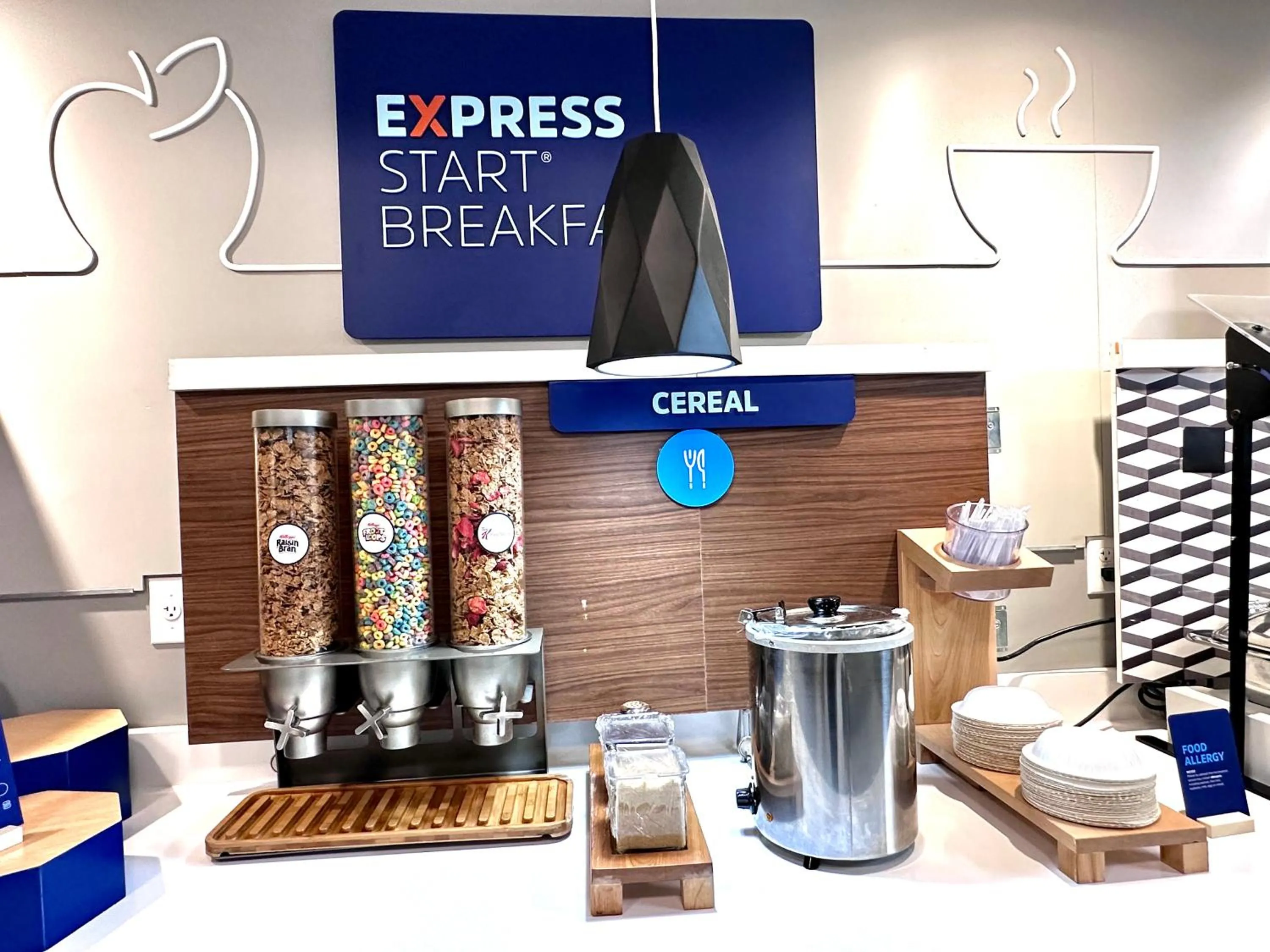 Breakfast in Holiday Inn Express Hotel & Suites Hinesville by IHG