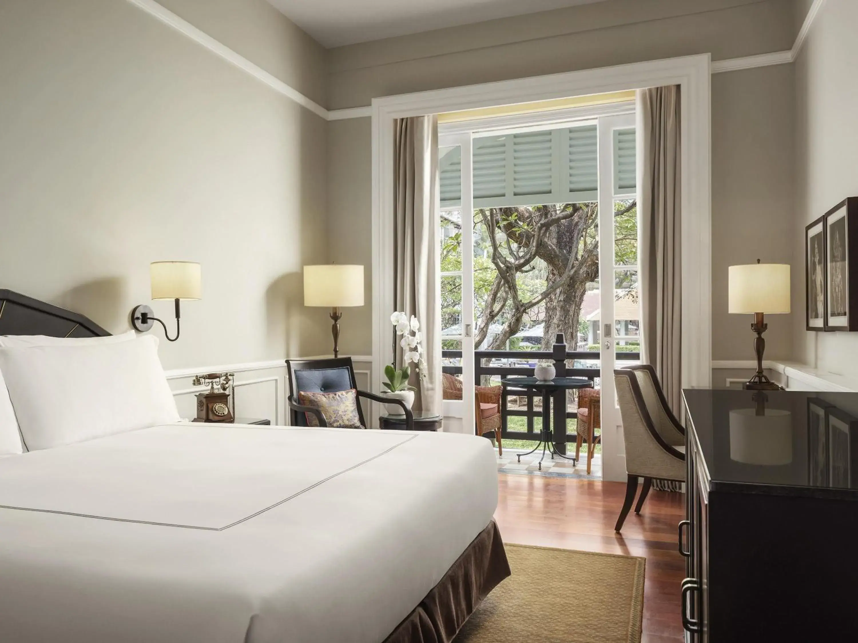 State King Room in Raffles Hotel Le Royal State King Room in Raffles Hotel Le Royal