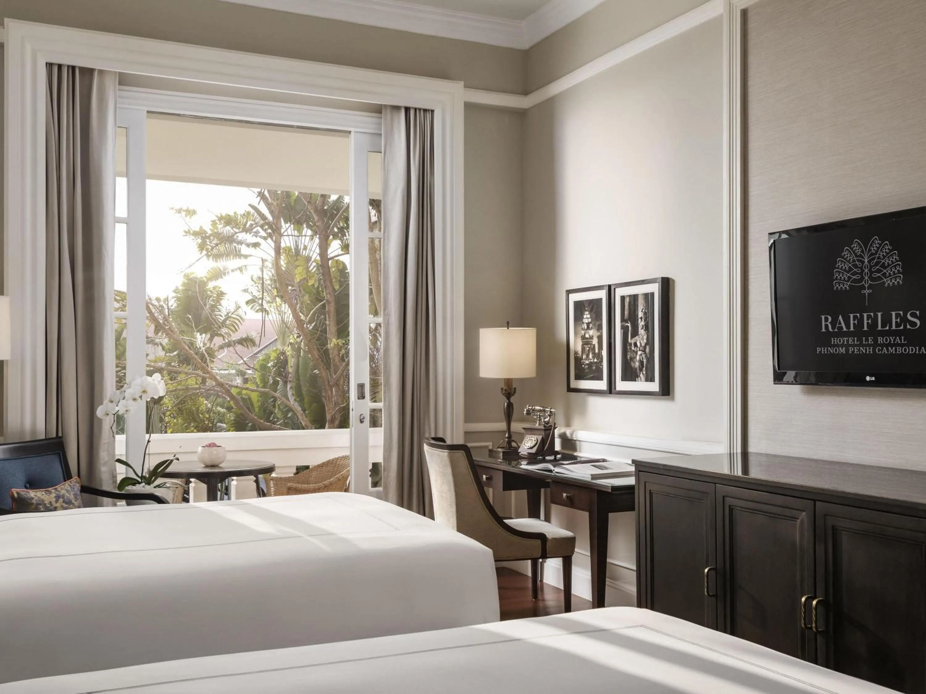 Bedroom, Bed in Raffles Hotel Le Royal