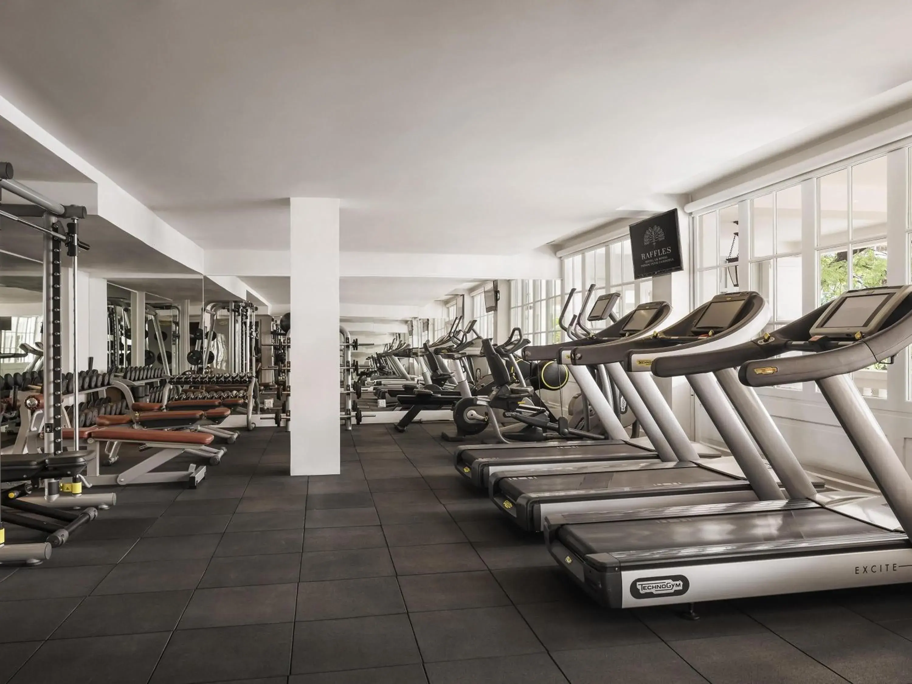 Fitness centre/facilities in Raffles Hotel Le Royal Fitness centre/facilities in Raffles Hotel Le Royal