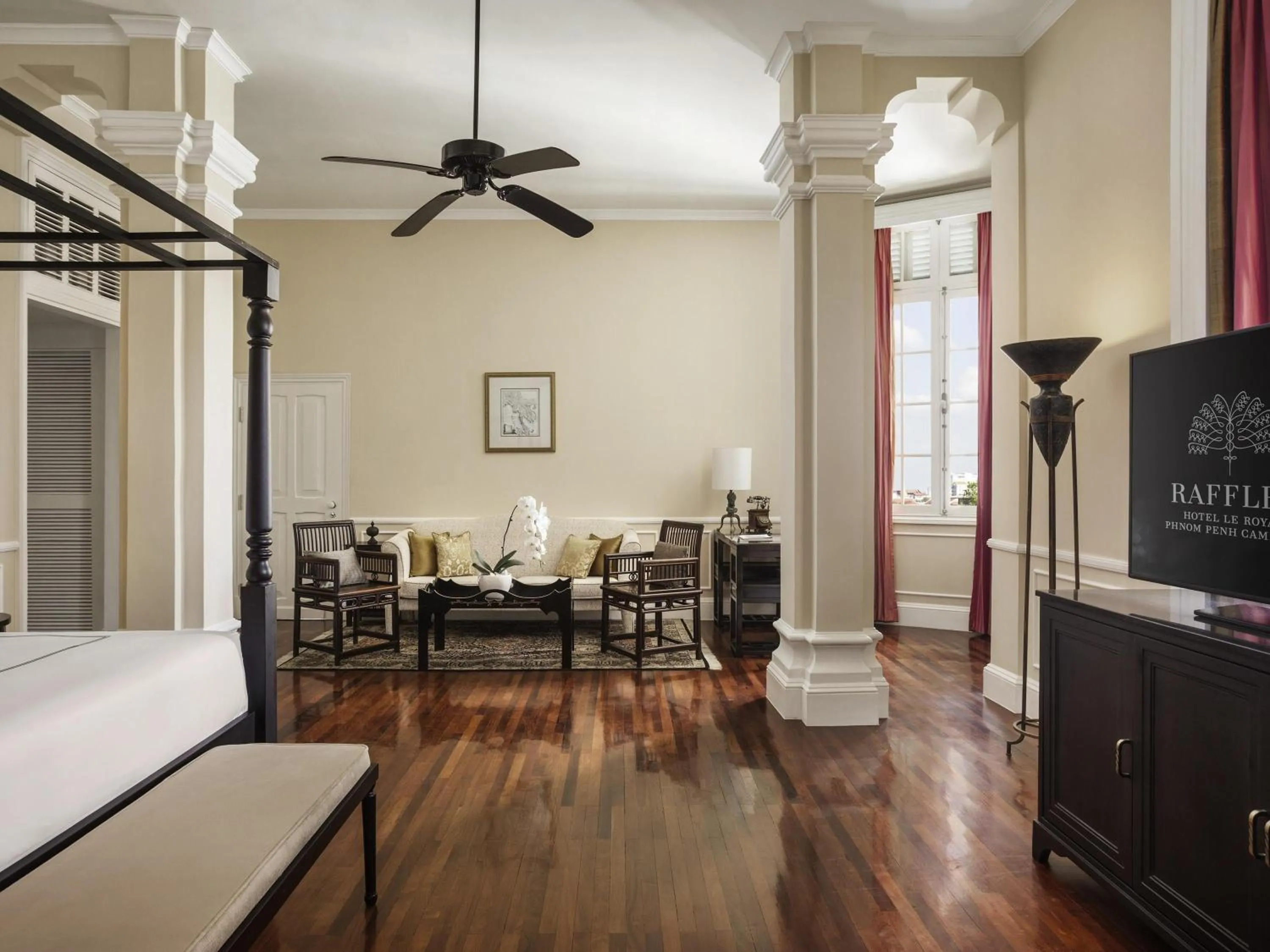 Bedroom, Bed in Raffles Hotel Le Royal