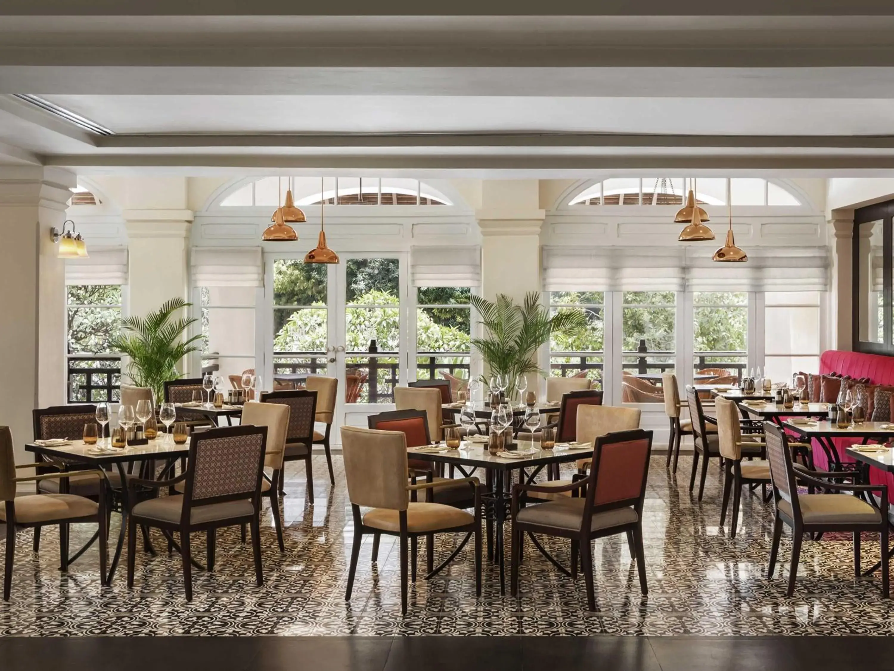Restaurant/places to eat in Raffles Hotel Le Royal Restaurant/places to eat in Raffles Hotel Le Royal