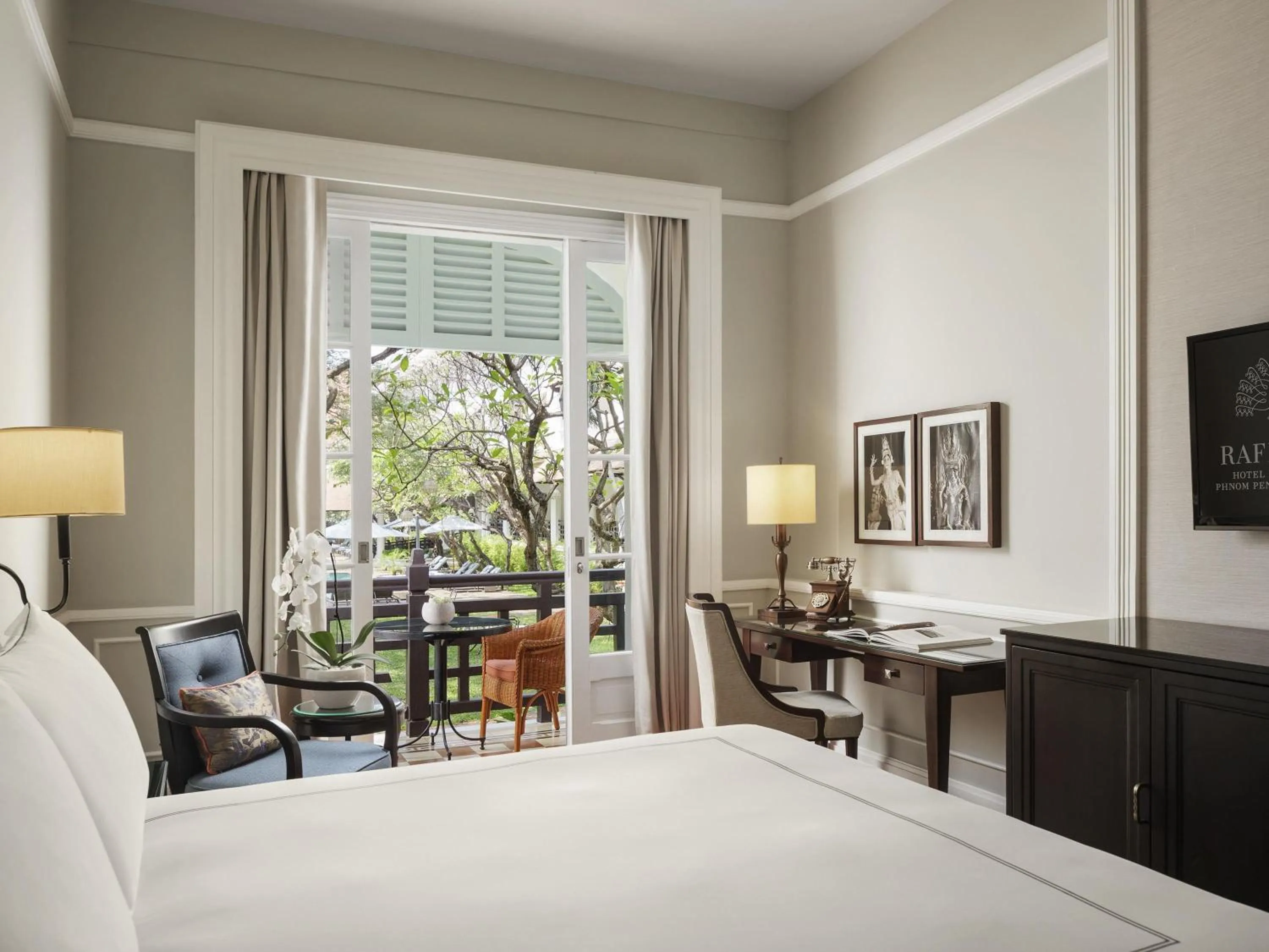 Bedroom, Bed in Raffles Hotel Le Royal