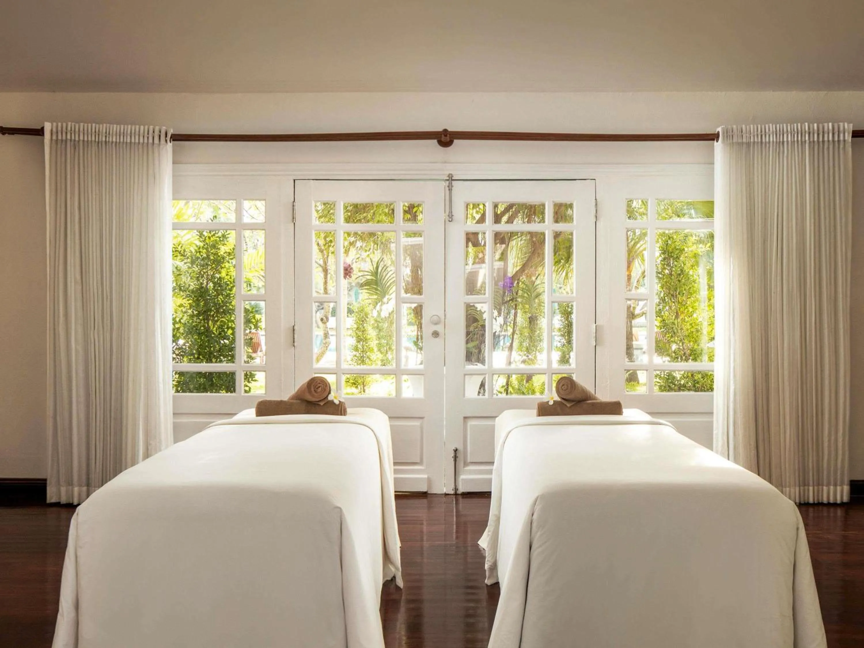 Spa and wellness centre/facilities, Bed in Raffles Grand Hotel d'Angkor