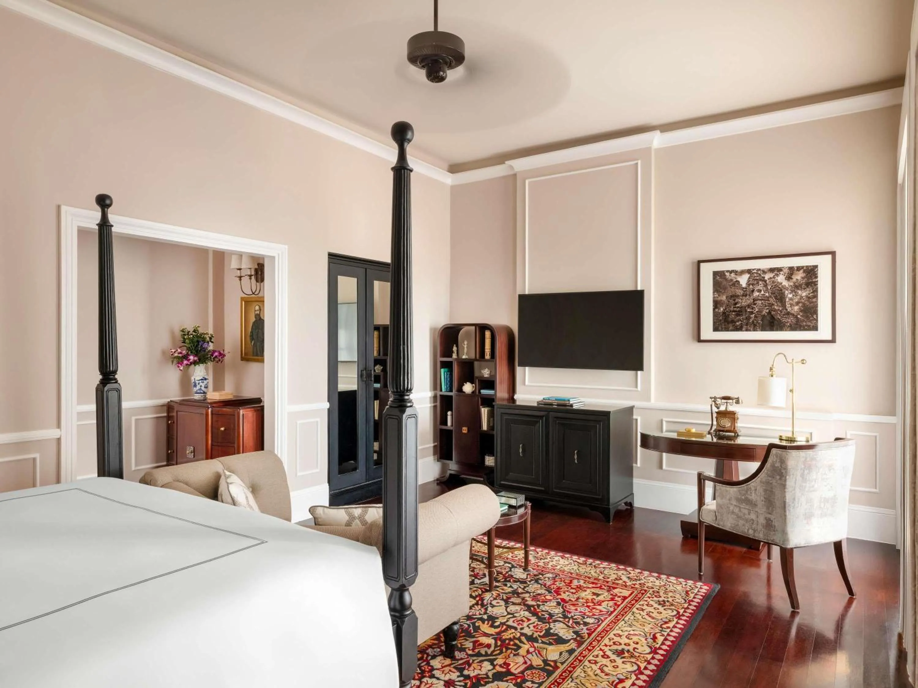 Bedroom, Bed in Raffles Grand Hotel d'Angkor