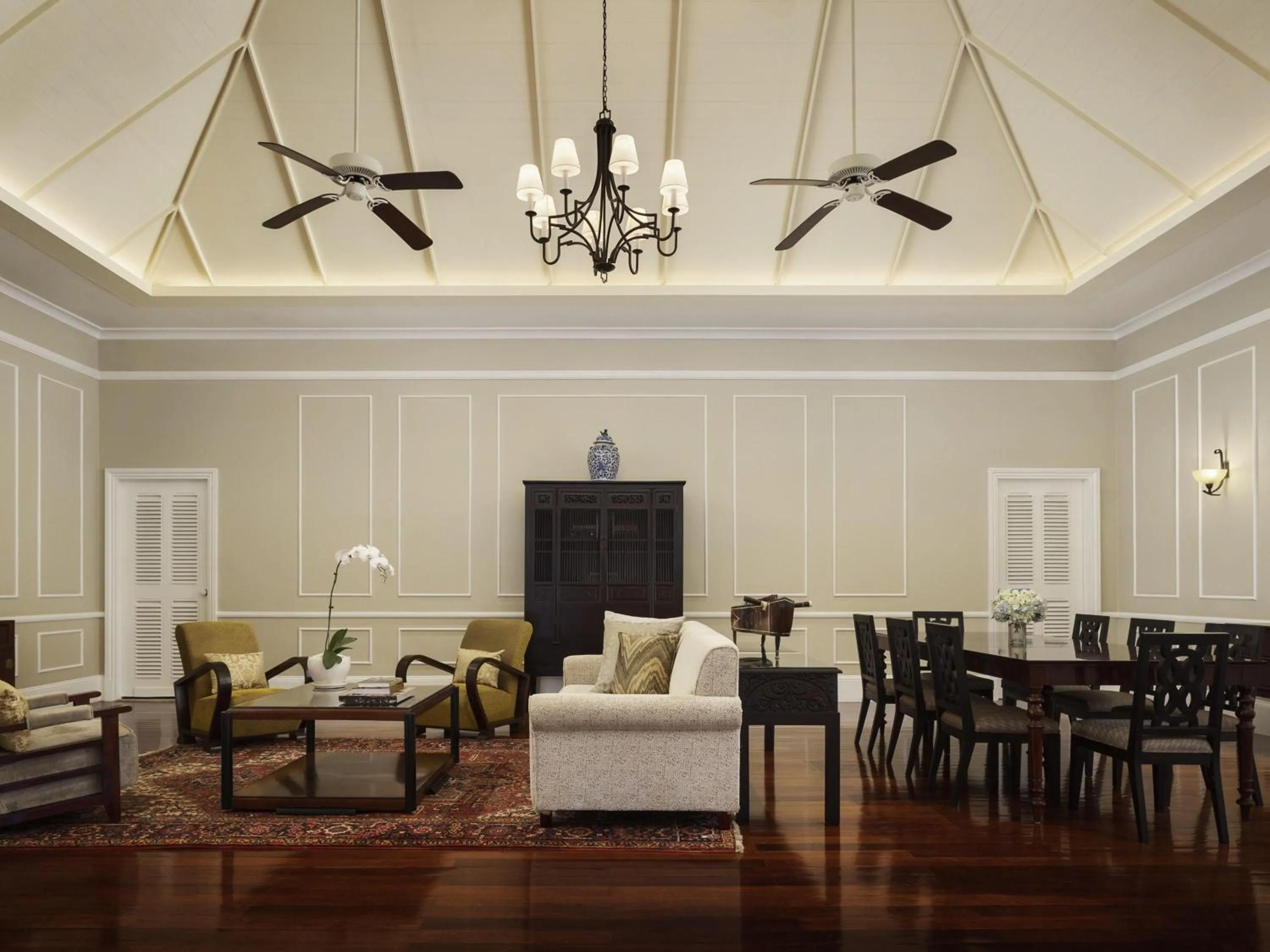 Photo of the whole room in Raffles Grand Hotel d'Angkor