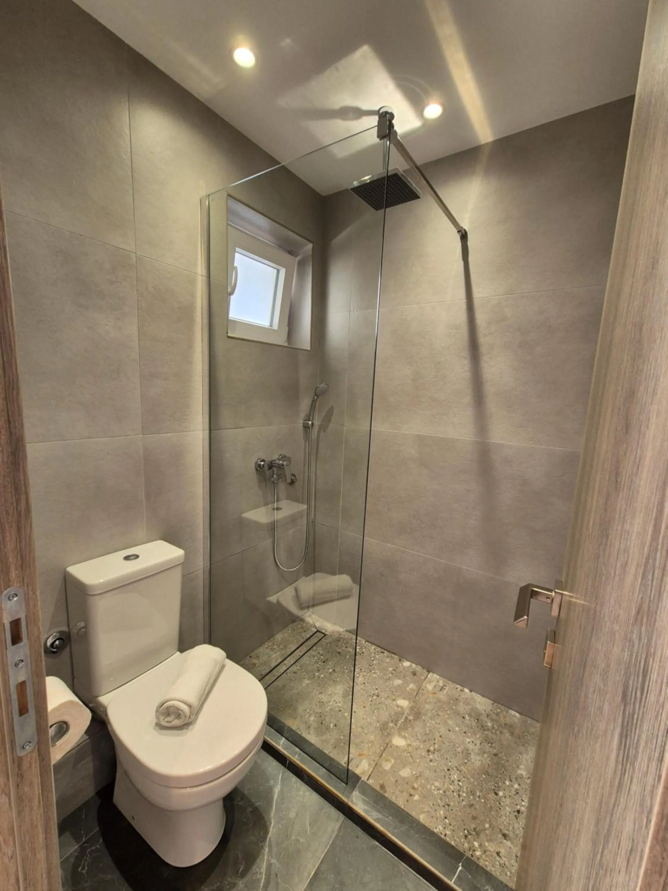 Shower in Morfeas Hotel