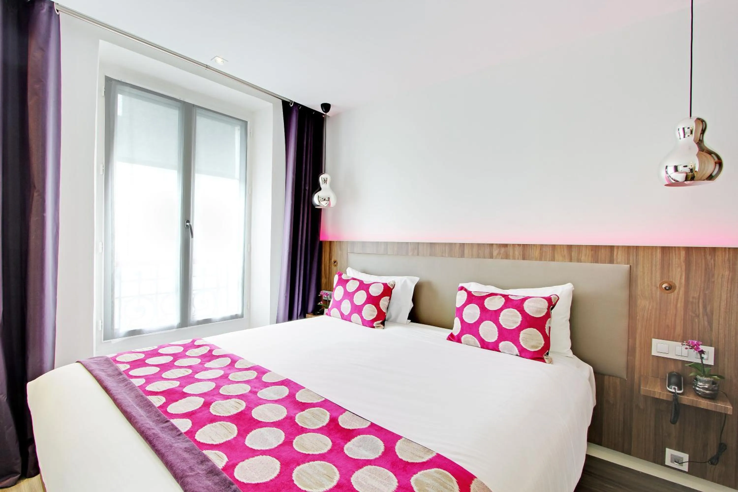 Bed in Hotel Alhambra