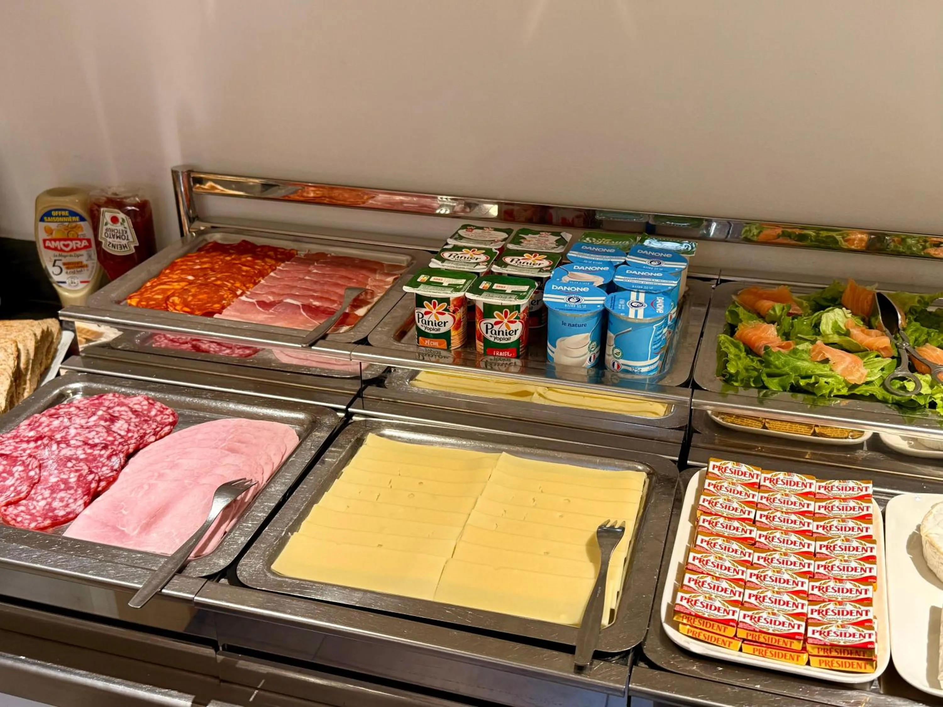 Food and drinks in Hotel Alhambra