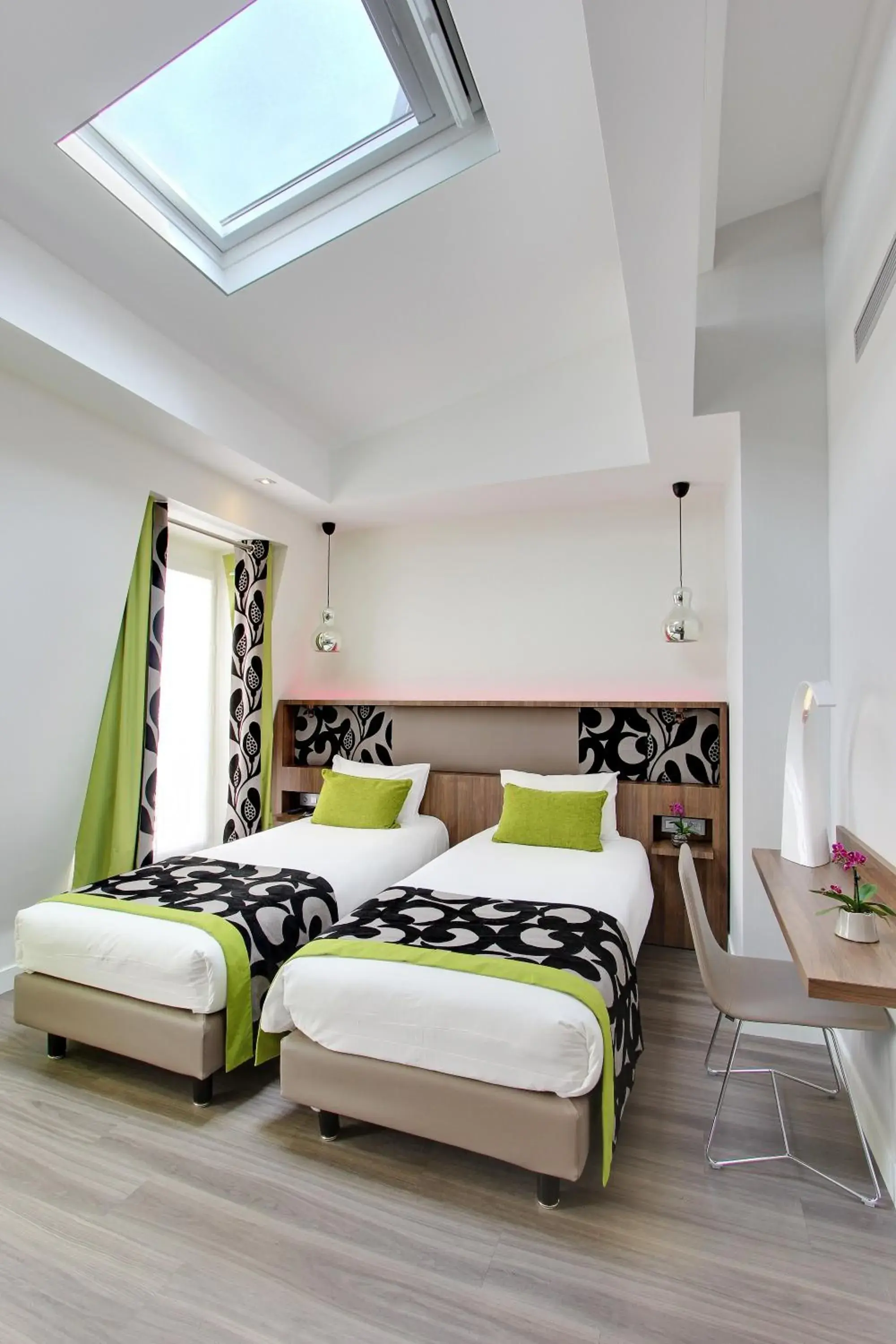 Photo of the whole room, Bed in Hotel Alhambra Photo of the whole room, Bed in Hotel Alhambra