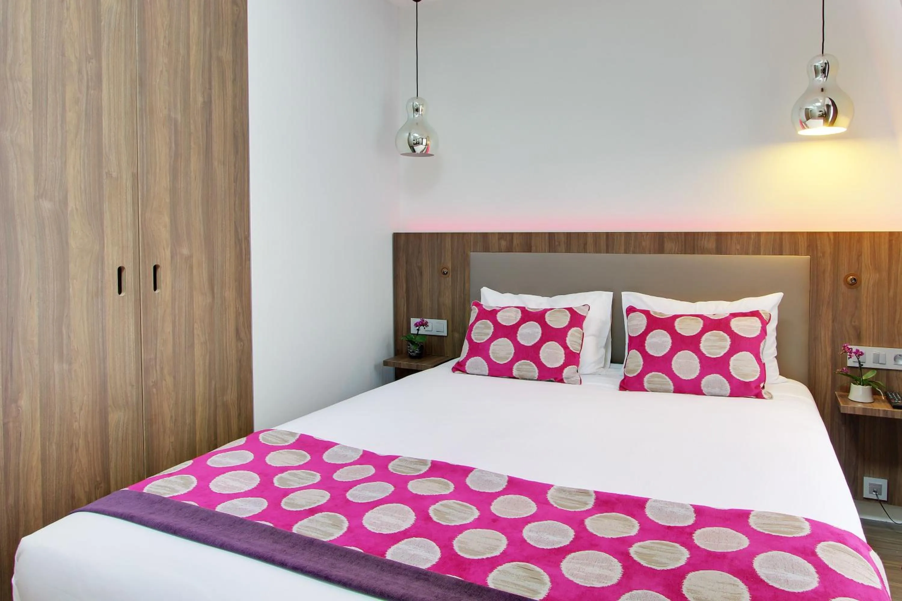 Bed in Hotel Alhambra