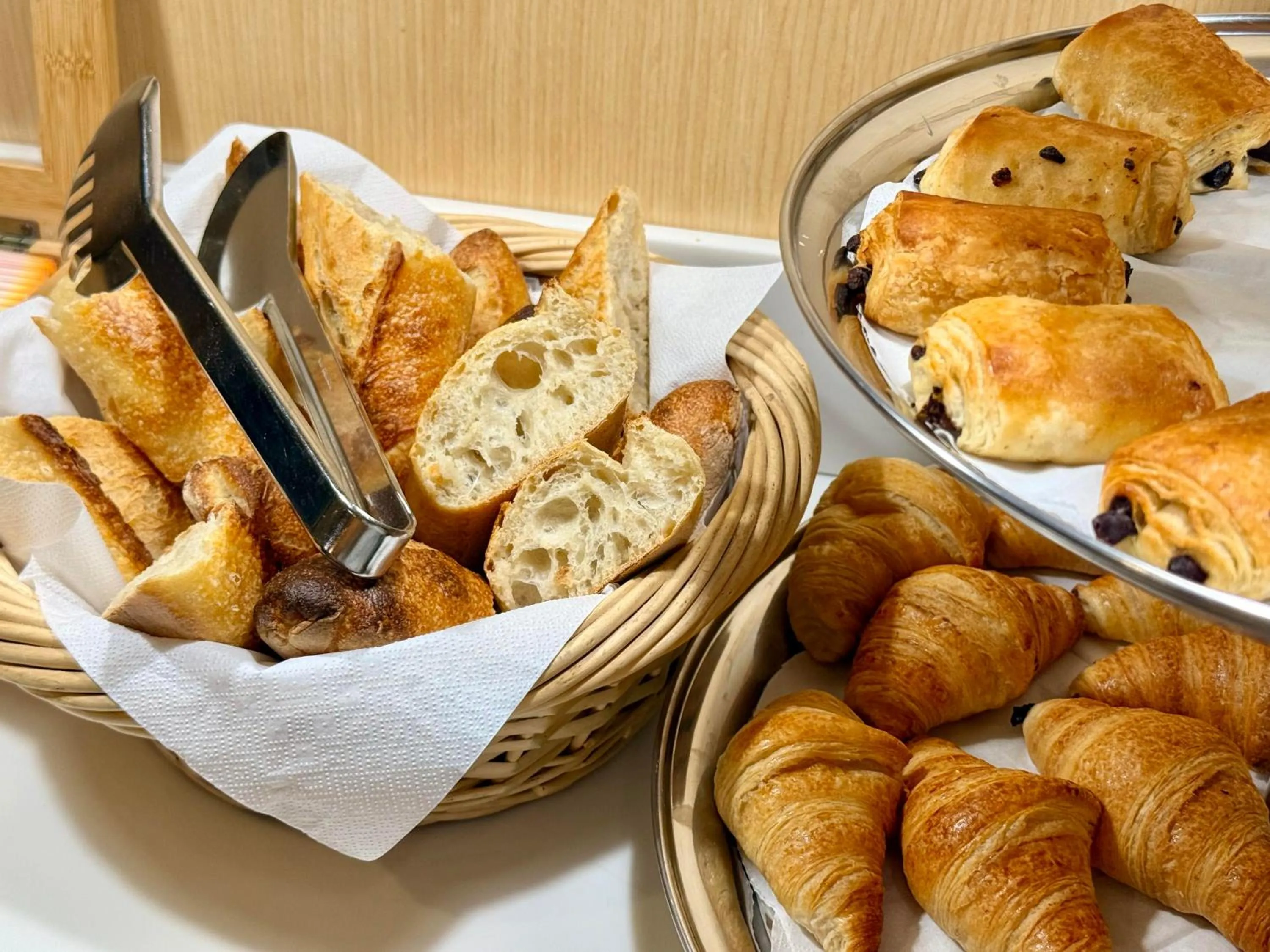 Food and drinks in Hotel Alhambra