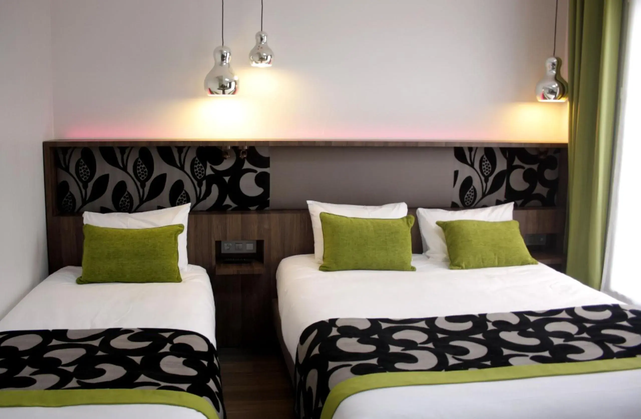 Bed in Hotel Alhambra Bed in Hotel Alhambra