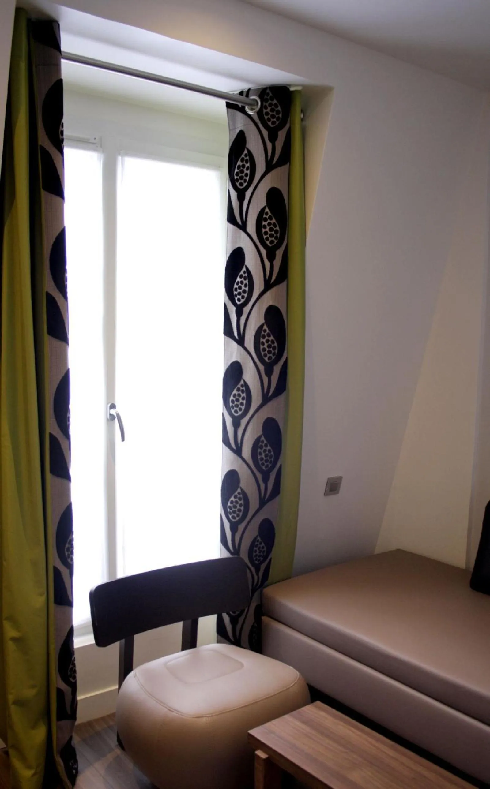 Decorative detail, Bed in Hotel Alhambra