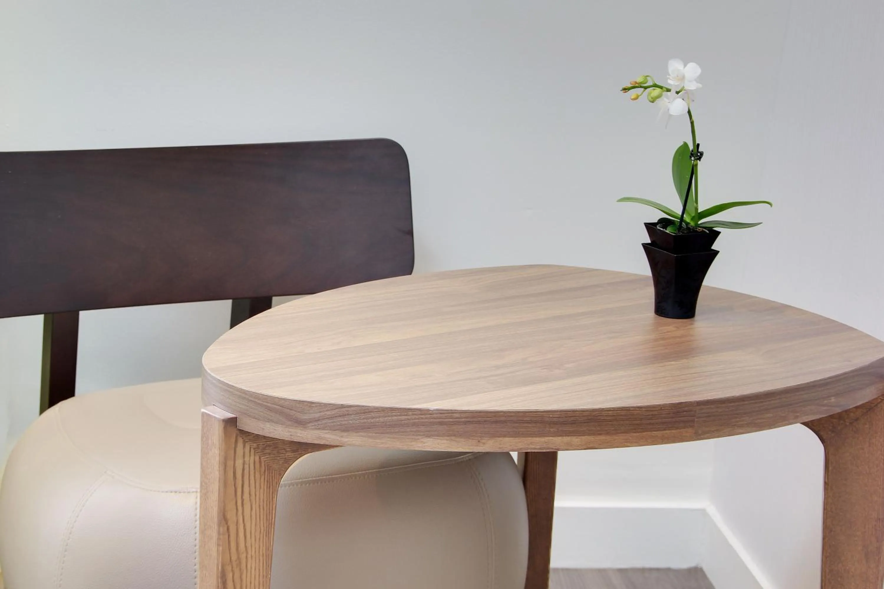 Seating area in Hotel Alhambra