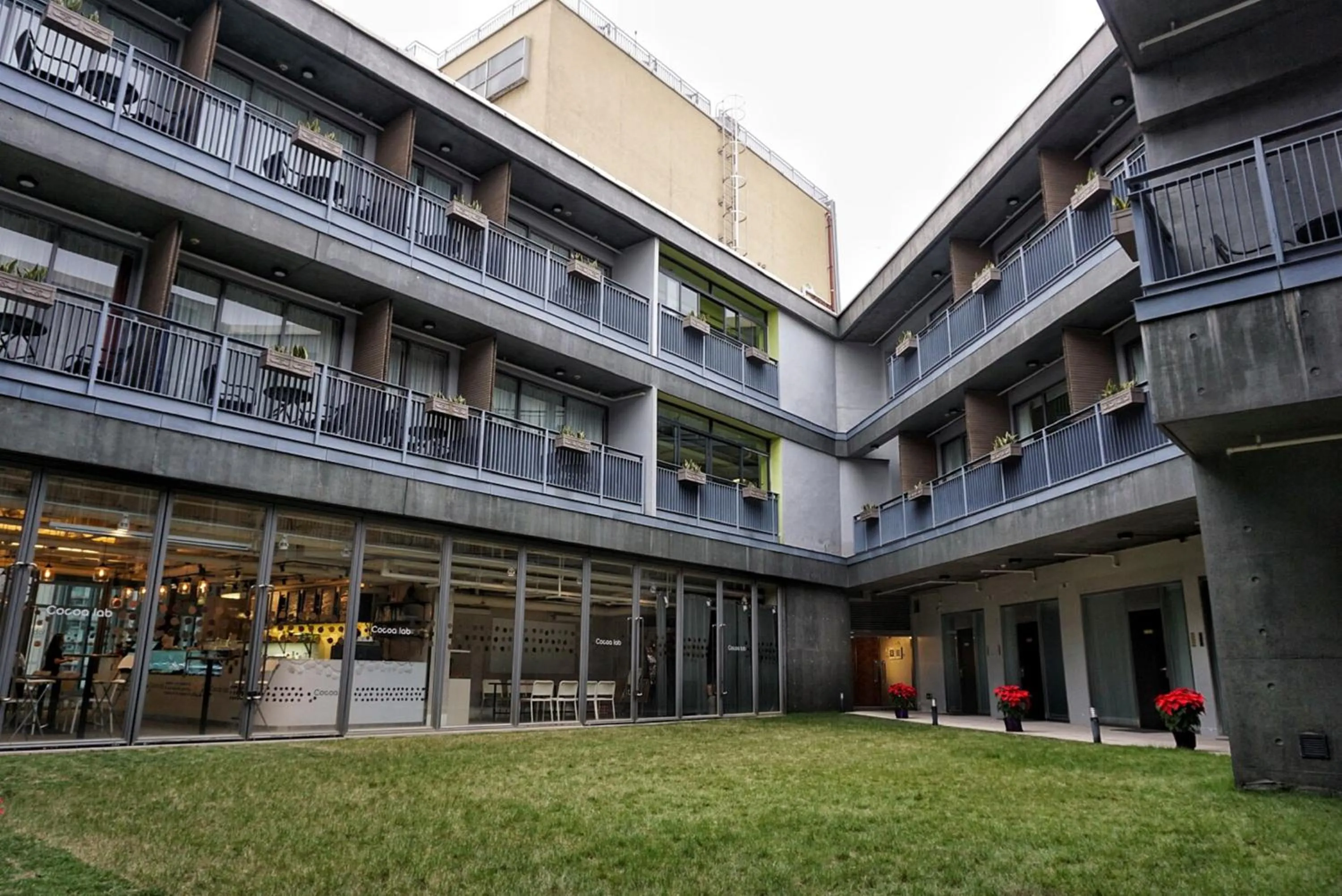 Property building in Y Loft