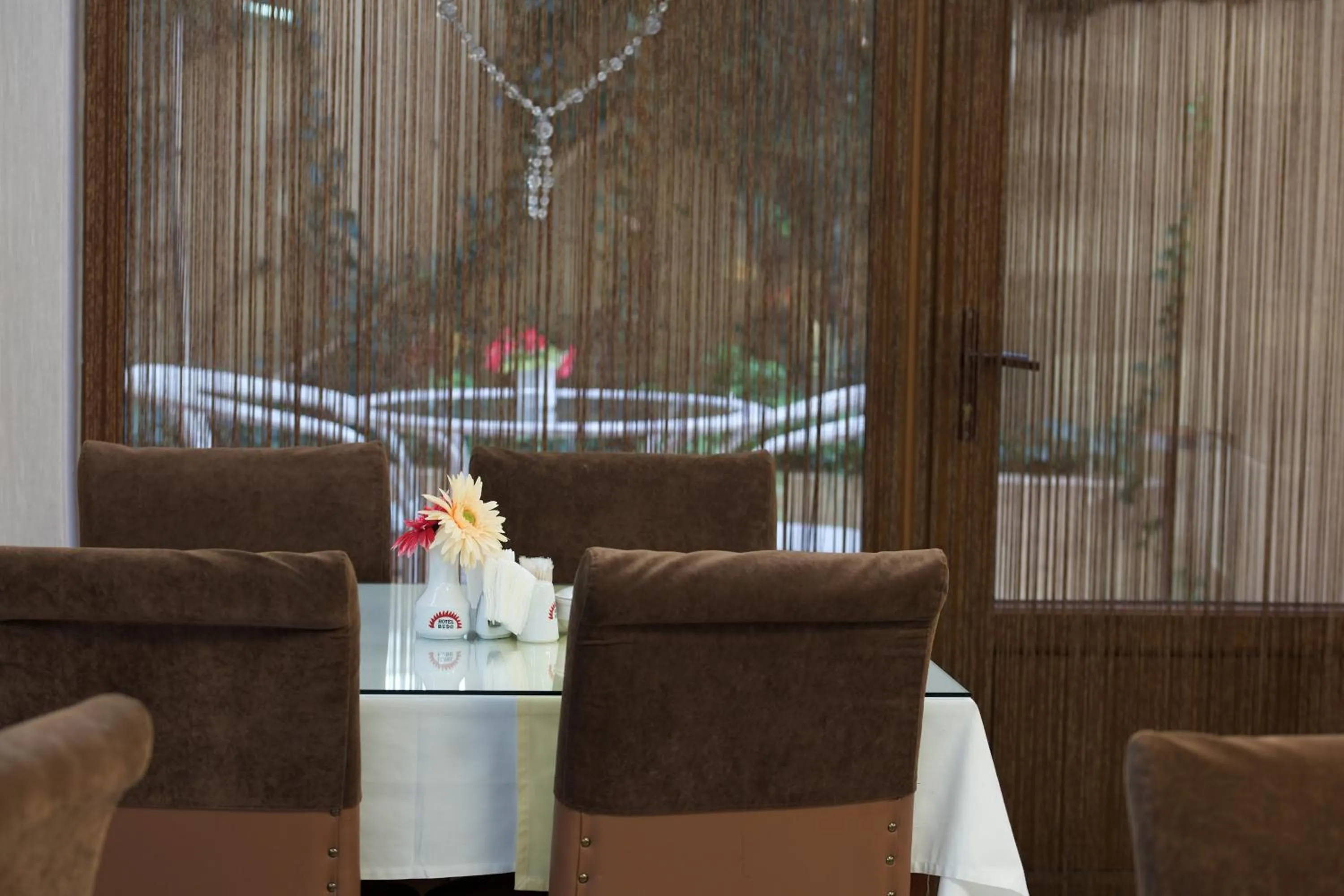 Restaurant/places to eat in Budo Hotel