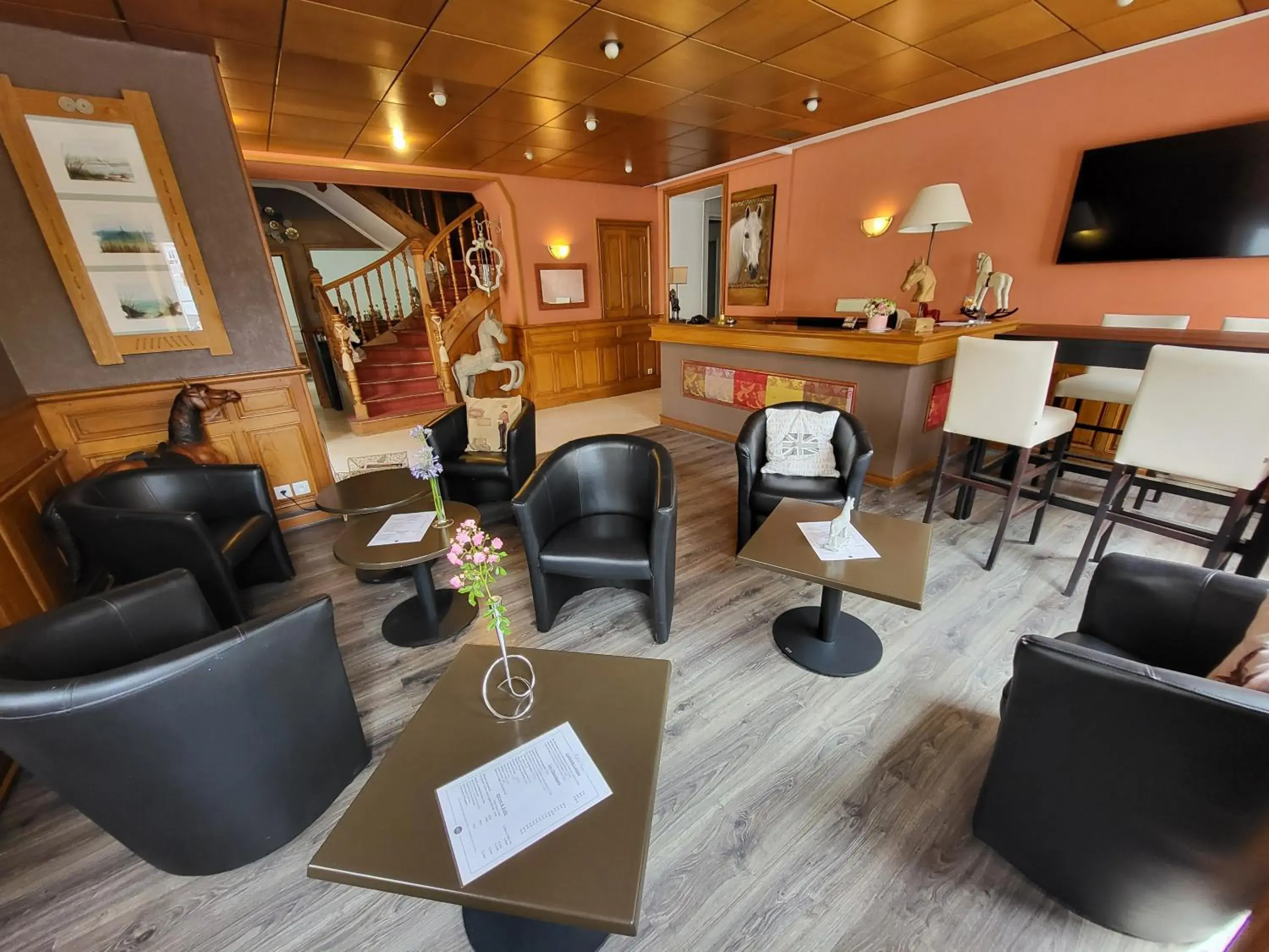 Property building in Logis Hôtel Restaurant de France Property building in Logis Hôtel Restaurant de France